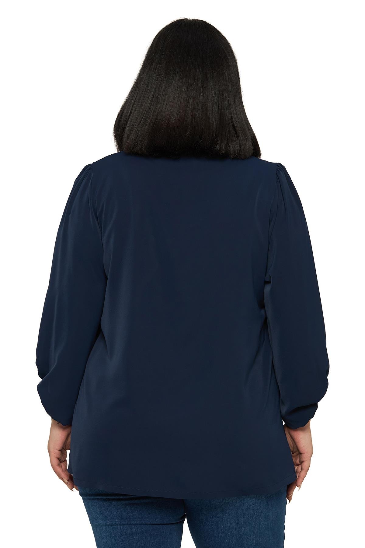 BluzDisentis Modest Büyük Beden Yuvarlak Yaka Truvakar Büzgülü Kollu Rahat Kesim Lacivert BluzDISENTIS MODESTBüyük Beden Yuvarlak Yaka Truvakar Büzgülü Kollu Rahat Kesim Lacivert Bluz