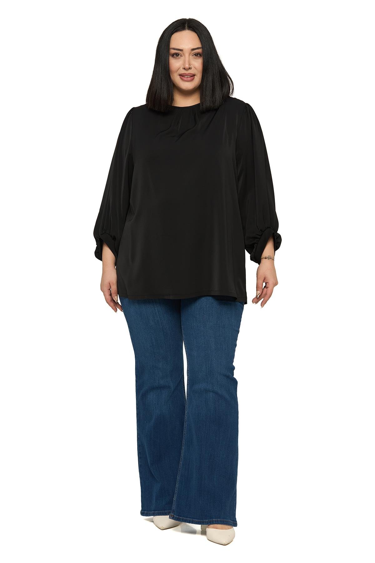 BluzDisentis Modest Büyük Beden Yuvarlak Yaka Truvakar Büzgülü Kollu Rahat Kesim Siyah BluzDISENTIS MODESTBüyük Beden Yuvarlak Yaka Truvakar Büzgülü Kollu Rahat Kesim Siyah Bluz