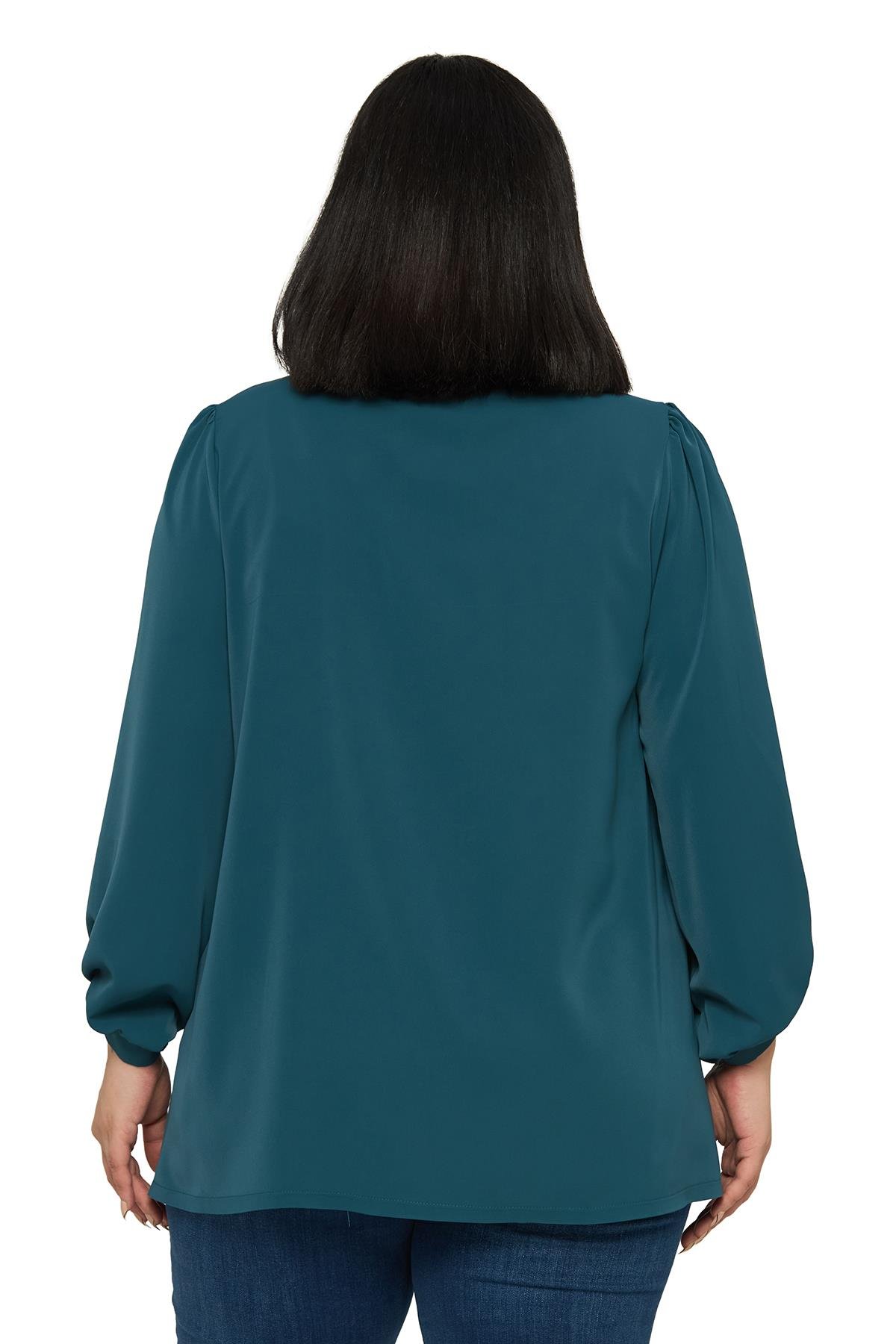 BluzDisentis Modest Büyük Beden Yuvarlak Yaka Truvakar Büzgülü Kollu Rahat Kesim Petrol Yeşili BluzDISENTIS MODESTBüyük Beden Yuvarlak Yaka Truvakar Büzgülü Kollu Rahat Kesim Petrol Yeşili Bluz