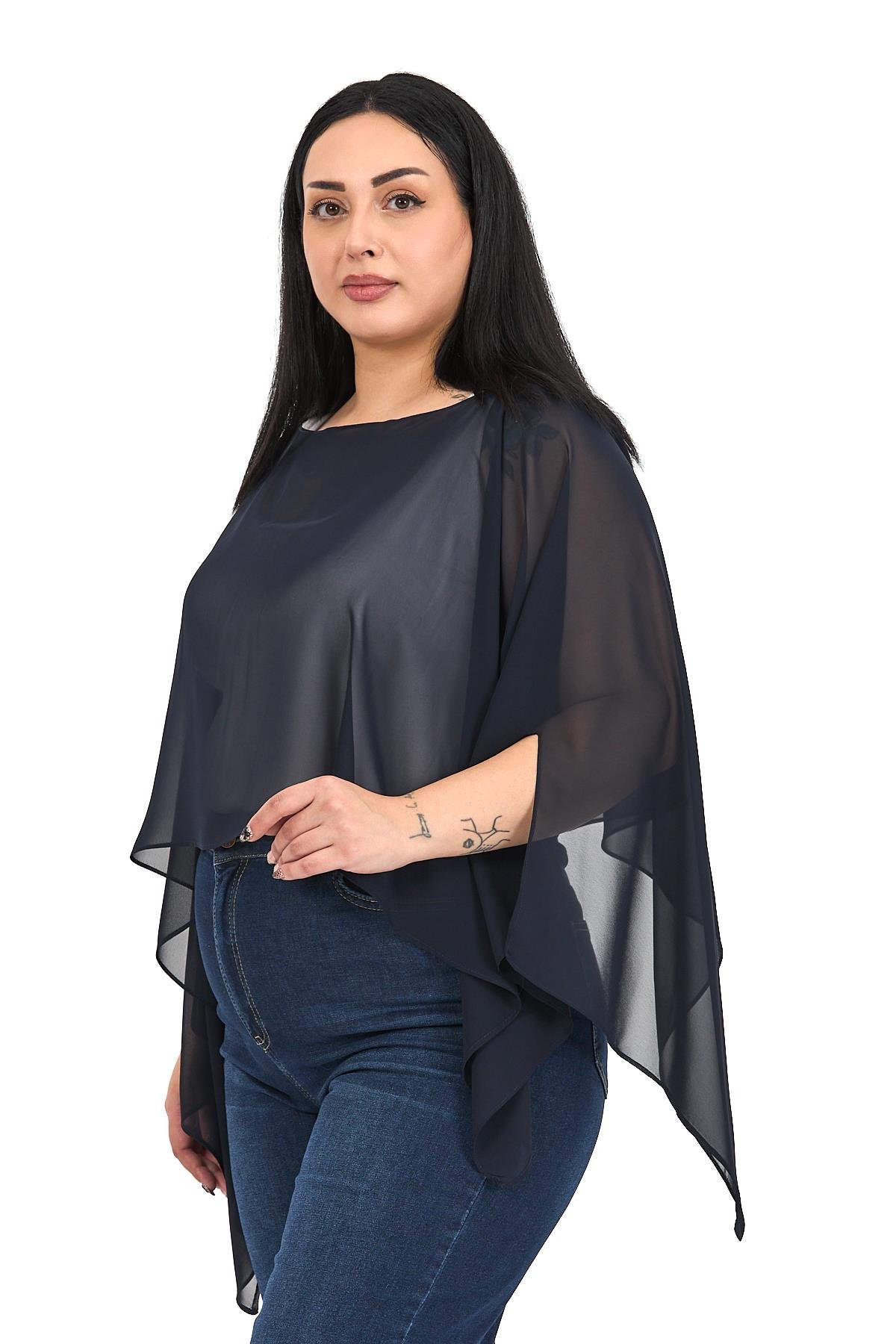 Bolero | Kimono | KapDisentis Modest Büyük Beden Asimetrik Kesim Şifon Koyu Lacivert Pelerin BoleroDISENTIS MODESTBüyük Beden Asimetrik Kesim Şifon Koyu Lacivert Pelerin Bolero