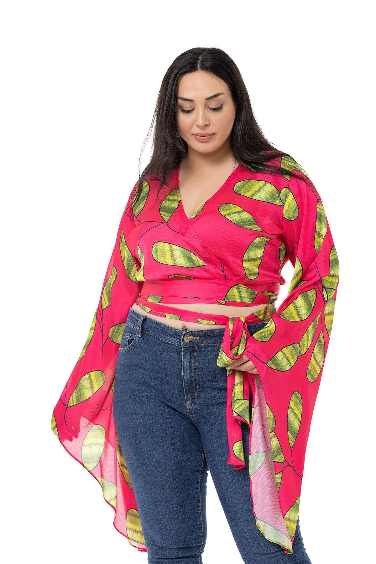 Bolero&KimonoDisentis Modest Büyük Beden Belden Bağlamalı Kol Detaylı Saten Fuşya BoleroDISENTIS MODESTBüyük Beden Belden Bağlamalı Kol Detaylı Saten Fuşya Bolero