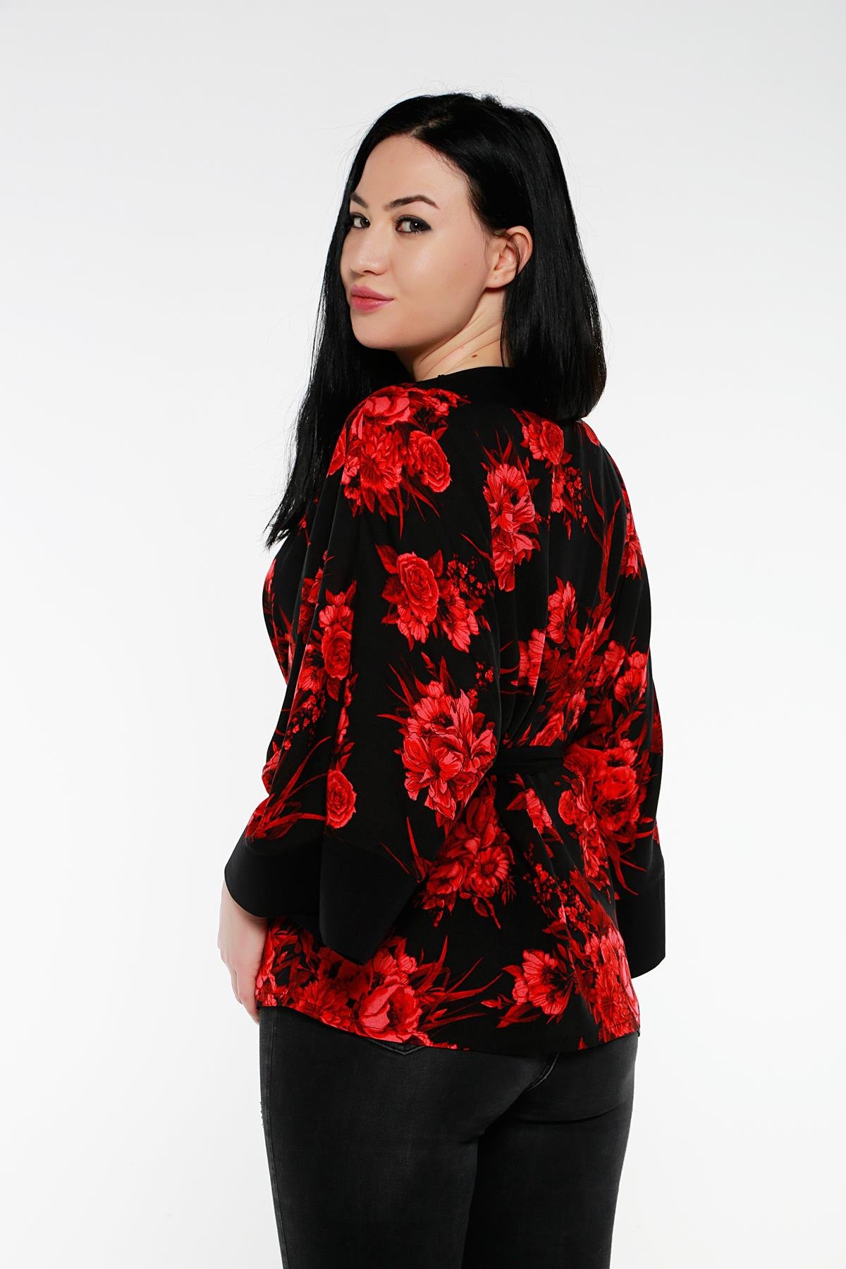 Bolero | Kimono | KapdisentisÖnden Bağlamalı ve Düğmeli Kolları Geniş Büyük Çiçekli Kırmızı Siyah Kimono