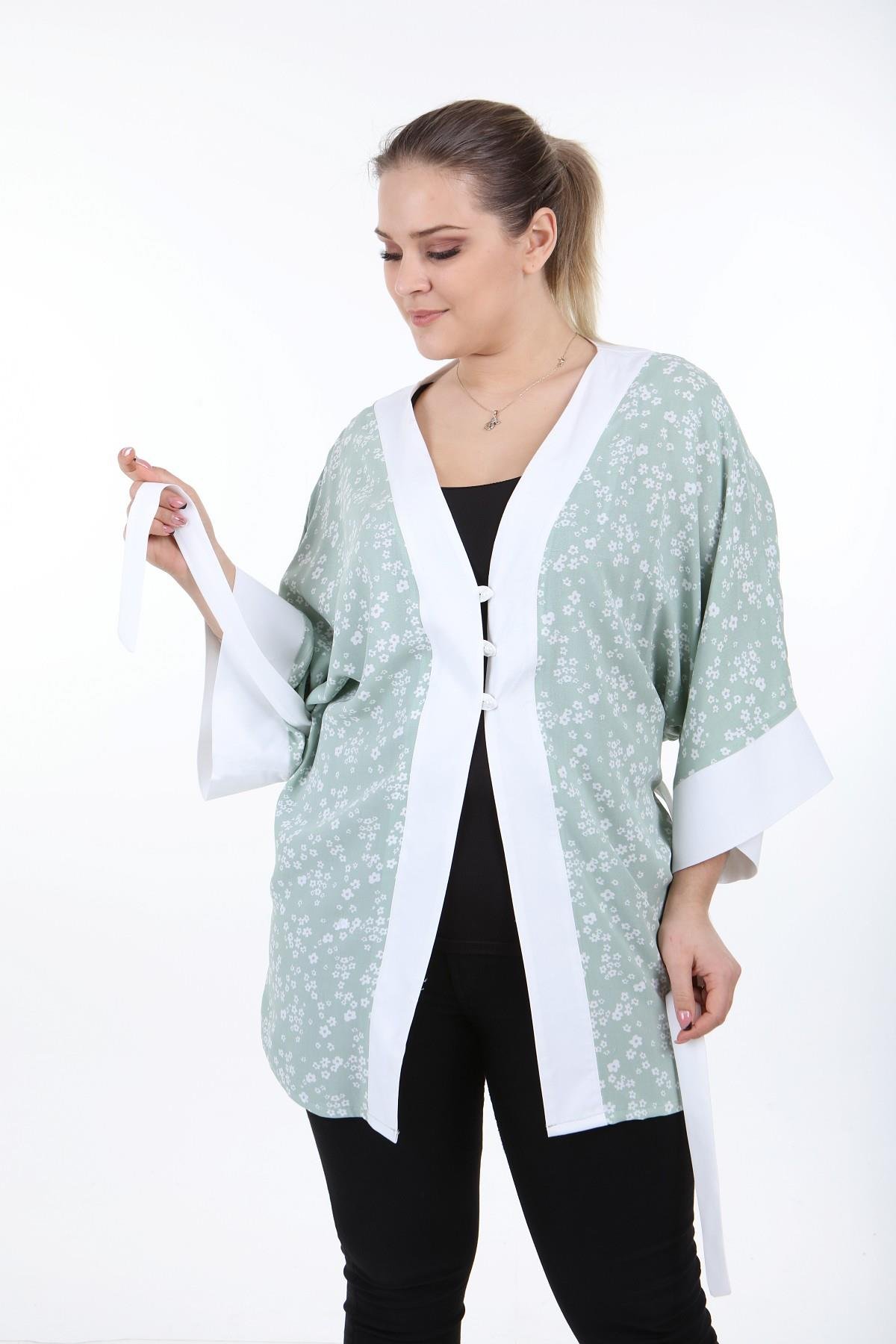 Bolero | Kimono | KapdisentisÖnden Bağlamalı ve Düğmeli Kolları Geniş Küçük Çiçekli Yeşil Kimono