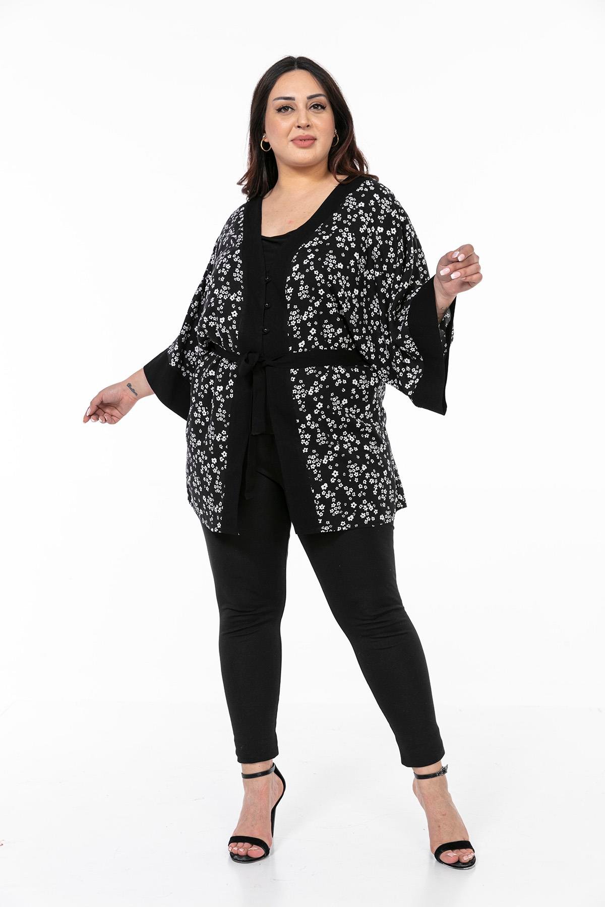 Bolero | Kimono | KapÖnden Bağlamalı ve Düğmeli Kolları Geniş Küçük Çiçekli Siyah Beyaz KimonodisentisÖnden Bağlamalı ve Düğmeli Kolları Geniş Küçük Çiçekli Siyah Beyaz Kimono