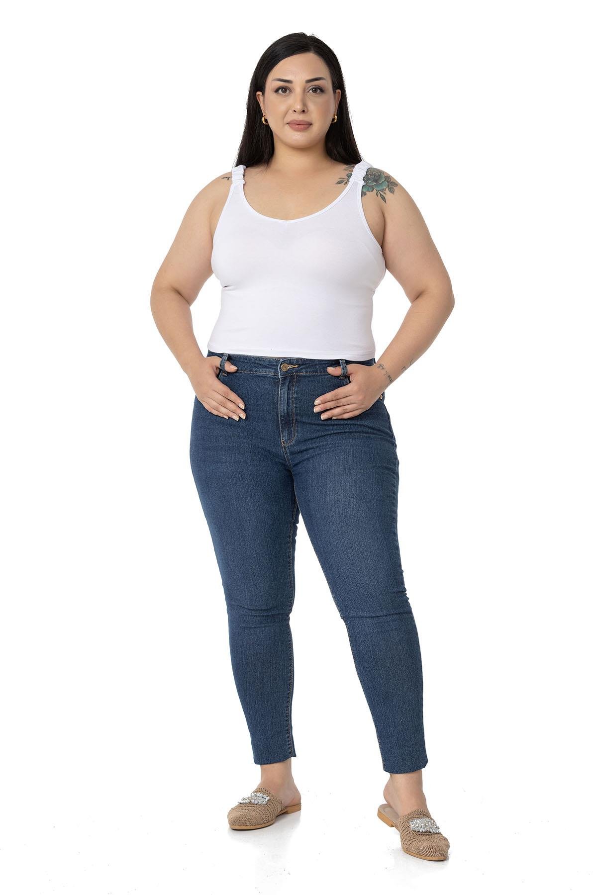 Büyük Beden Askıları Büzgülü Drapeli Crop Beyaz Body