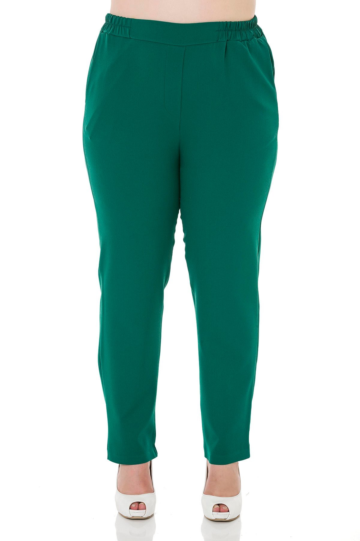 Büyük Beden Beli Yan ve Arkadan Lastikli Dar Paça Cepli Zümrüt Yeşili Pantolon