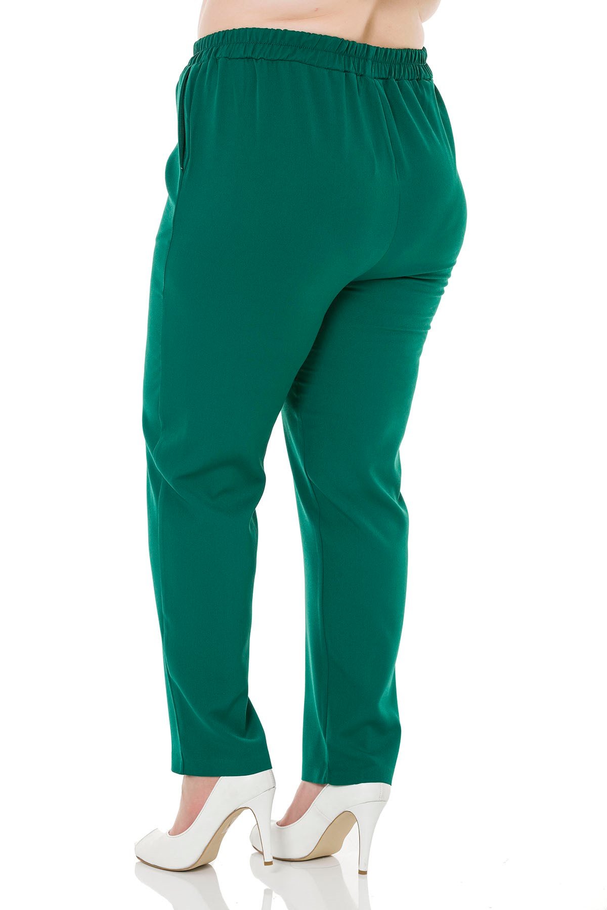 Büyük Beden Beli Yan ve Arkadan Lastikli Dar Paça Cepli Zümrüt Yeşili Pantolon