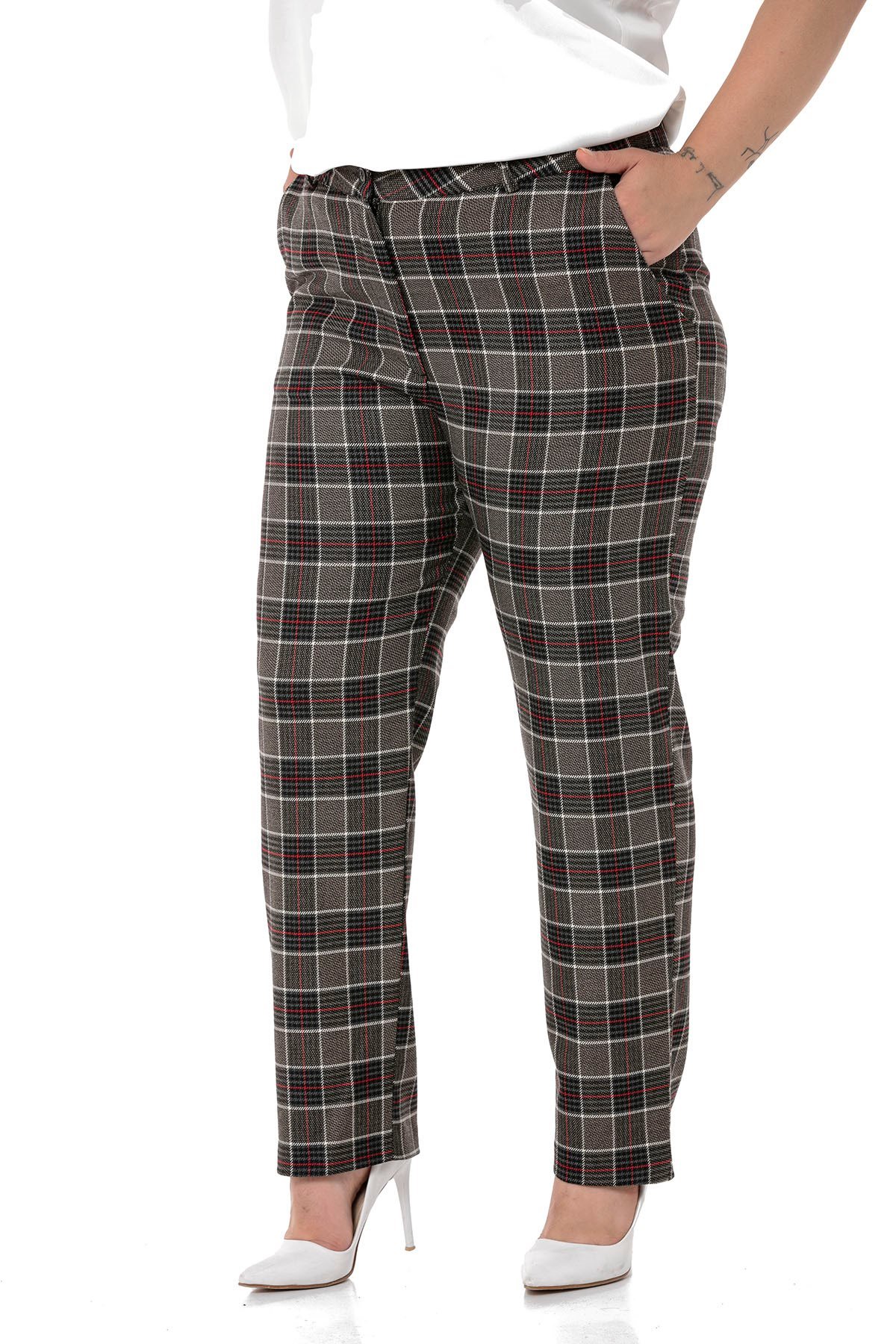 Büyük Beden Dar Paça Cepli Siyah Kırmızı Ekose Pantolon
