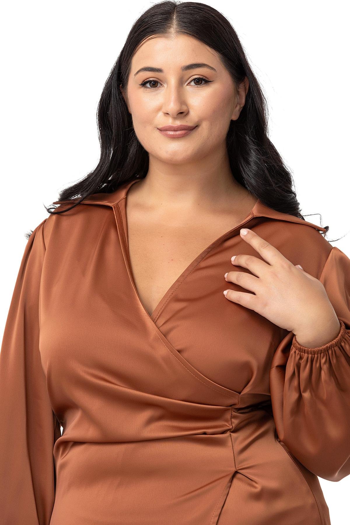 Disentis Modest Büyük Beden Derin V Yaka Beli Yandan Drapeli Saten Tarçın ElbiseDISENTIS MODESTBüyük Beden Derin V Yaka Beli Yandan Drapeli Saten Tarçın Elbise