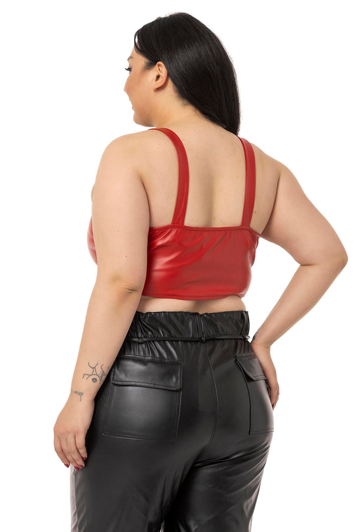 DISENTIS MODEST GENC BUYUK BEDEN DERI BUSTIYERDISENTIS MODESTBüyük Beden Fermuar Detaylı Deri Kırmızı Büstiyer