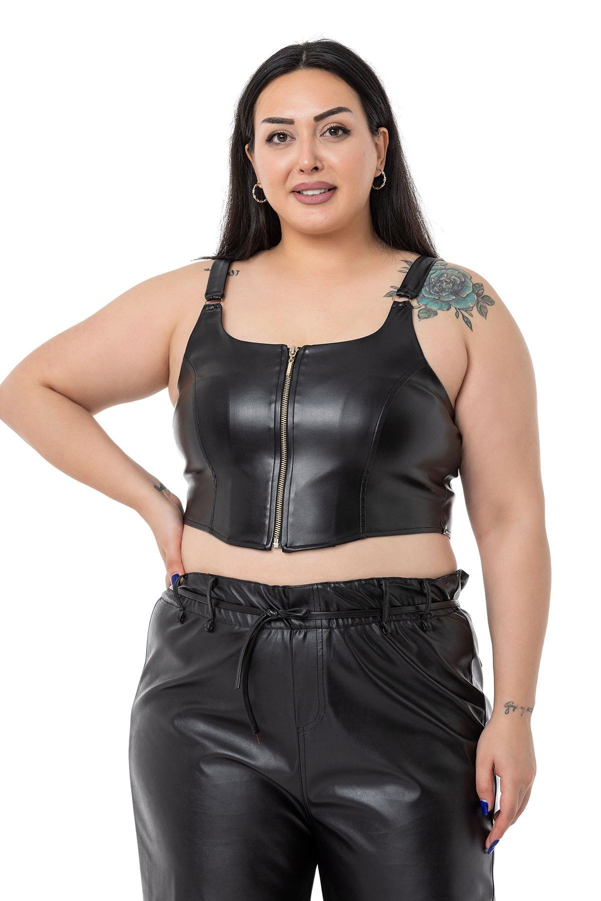 DISENTIS MODEST GENC BUYUK BEDEN DERI BUSTIYERDISENTIS MODESTBüyük Beden Fermuar Detaylı Deri Siyah Büstiyer