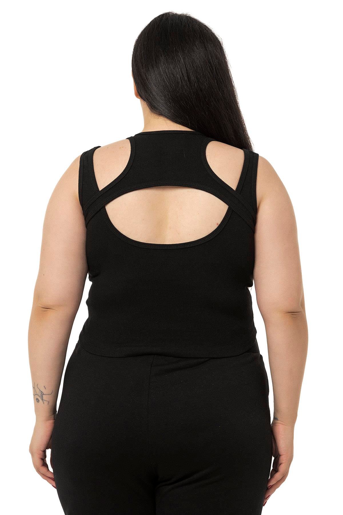 DISENTIS MODEST GENC BUYUK BEDEN DEKOLTELI BODYDISENTIS MODESTBüyük Beden Göğüs Dekolteli Fitilli Kaşkorse Siyah Body