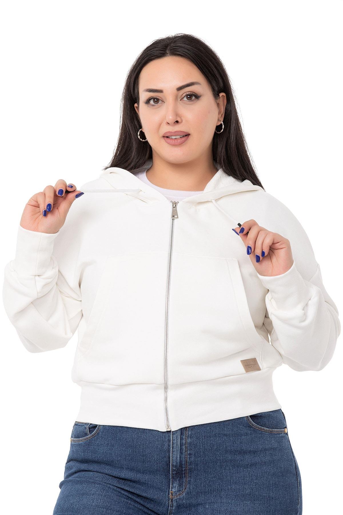 DISENTIS MODEST UC IPLIK KAPUSONLU SWEATSHIRT GENC BUYUK BEDENDISENTIS MODESTBüyük Beden Kanguru Cepli Kapüşonlu Üç İplik Beyaz Sweatshirt