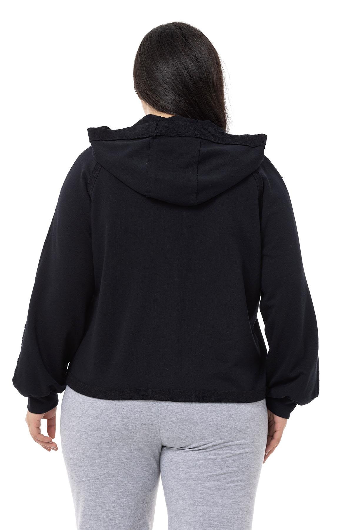 DISENTIS, BIG SIZE, HIRKA, KAPÜŞONLU SWET, KAPÜŞONLU HIRKA, ÜÇ İPLİK, BÜYÜK BEDENDISENTIS MODESTBüyük Beden Kapüşonlu Fermuarlı Üç İplik Siyah Sweatshirt