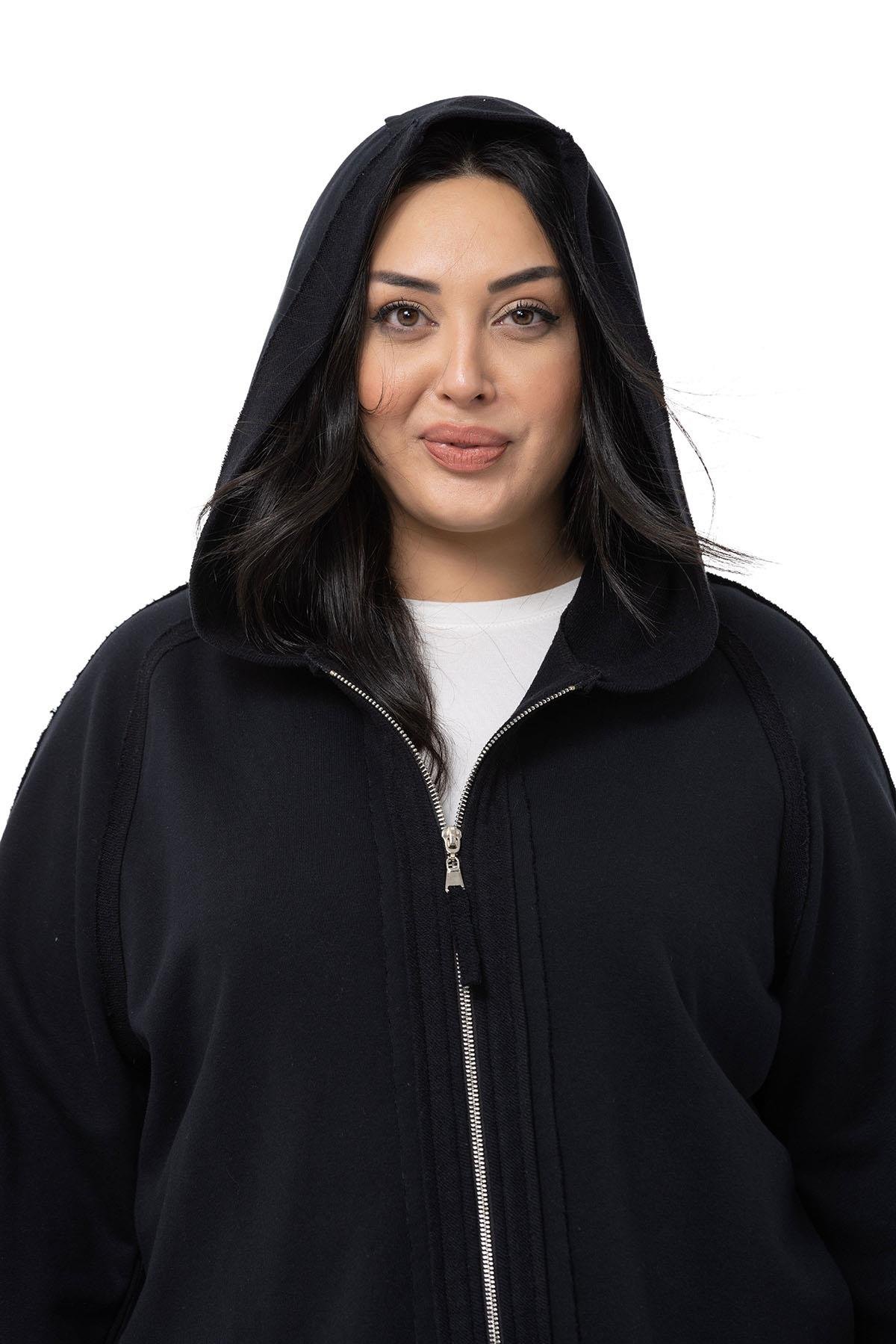 DISENTIS, BIG SIZE, HIRKA, KAPÜŞONLU SWET, KAPÜŞONLU HIRKA, ÜÇ İPLİK, BÜYÜK BEDENDISENTIS MODESTBüyük Beden Kapüşonlu Fermuarlı Üç İplik Siyah Sweatshirt