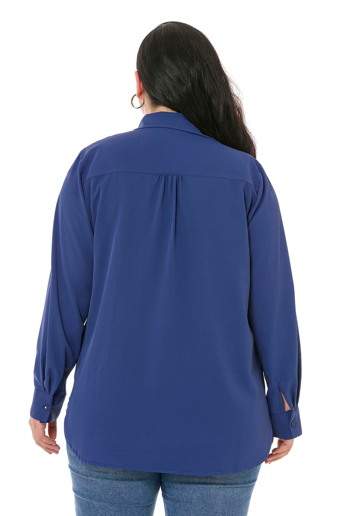 Büyük Beden Katlamalı Kollu Çift Cepli Sırt Büzgü Detaylı Arkası Uzun İndigo Gömlek