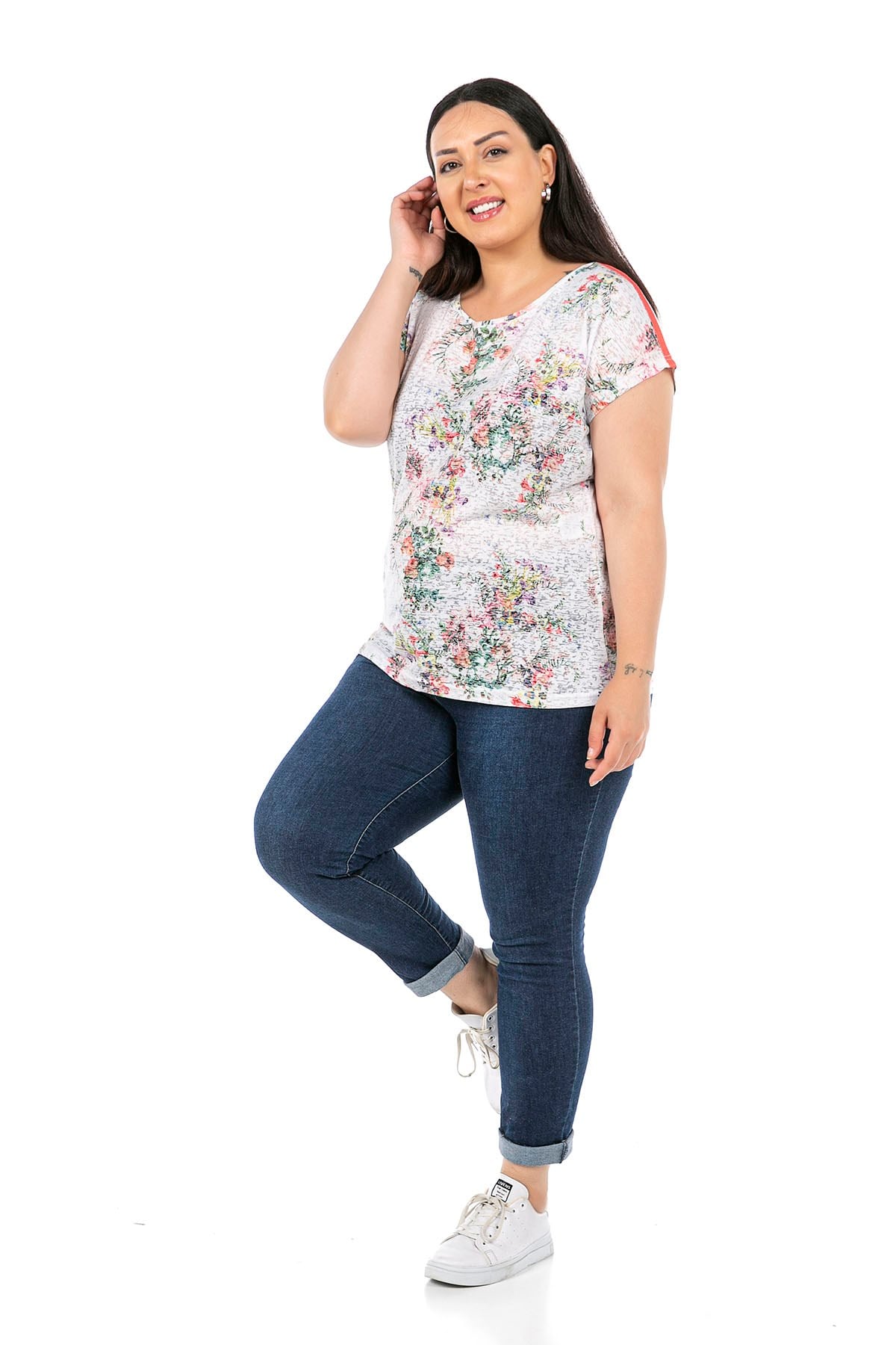 Büyük Beden Kayık Yaka Düşük Omuzlu Mercan Şerit Detaylı T-Shirt