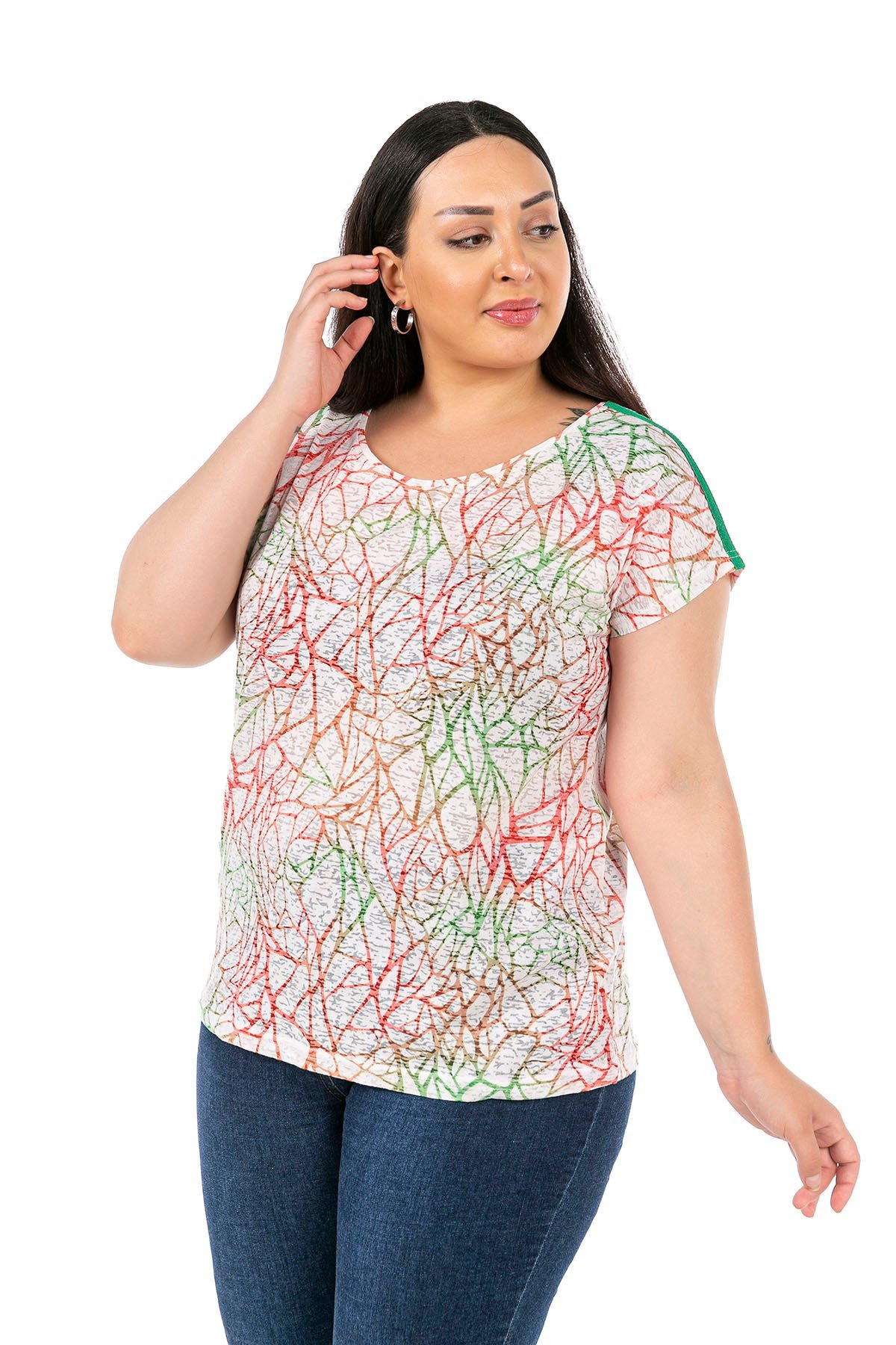 Büyük Beden Kayık Yaka Düşük Omuzlu Yeşil Şerit Detaylı T-Shirt