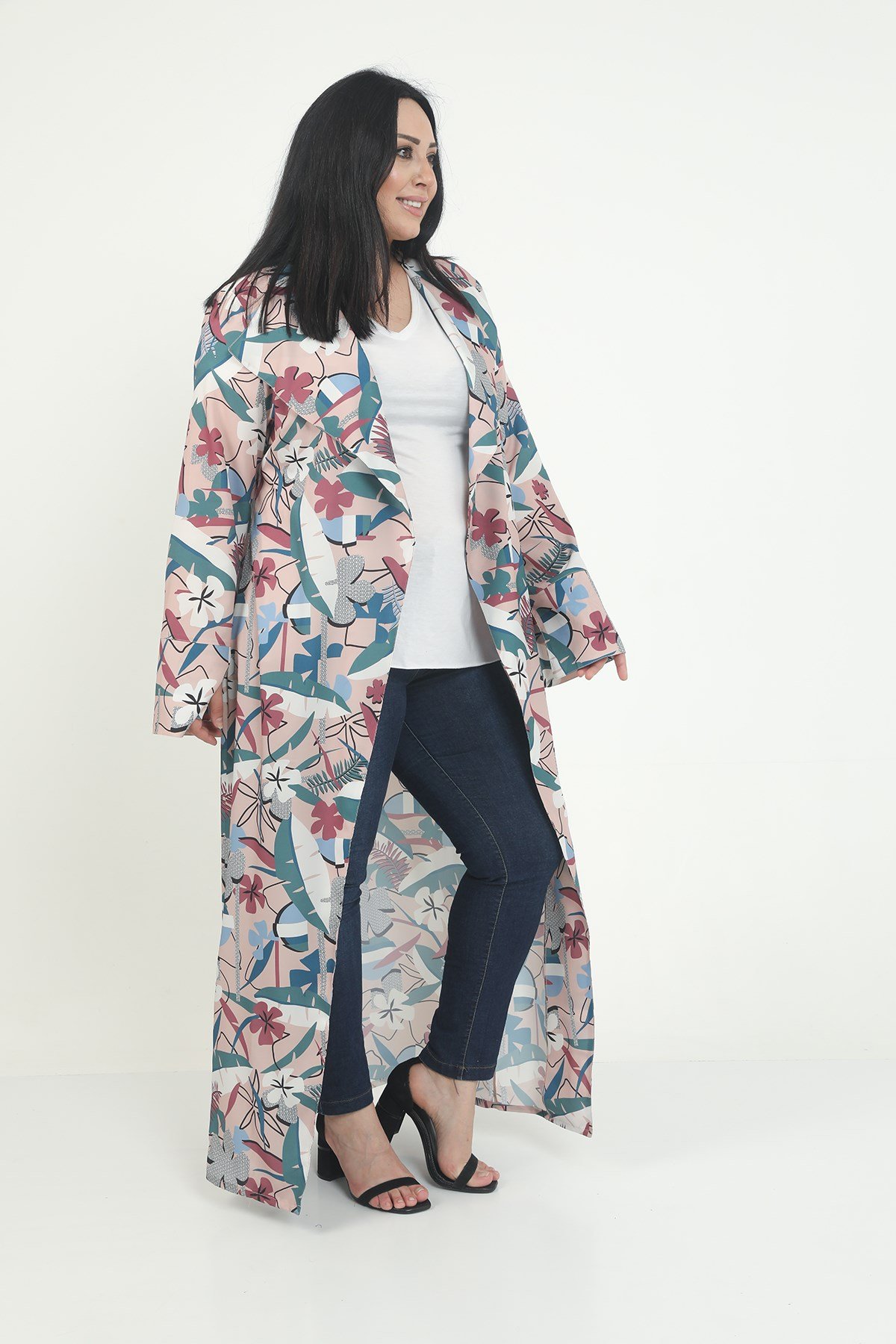 Büyük Beden Mendil Yaka Çiçek ve Yaprak Desenli Kolları Yırtmaç Detaylı Uzun Somon Kimono&Kaftan