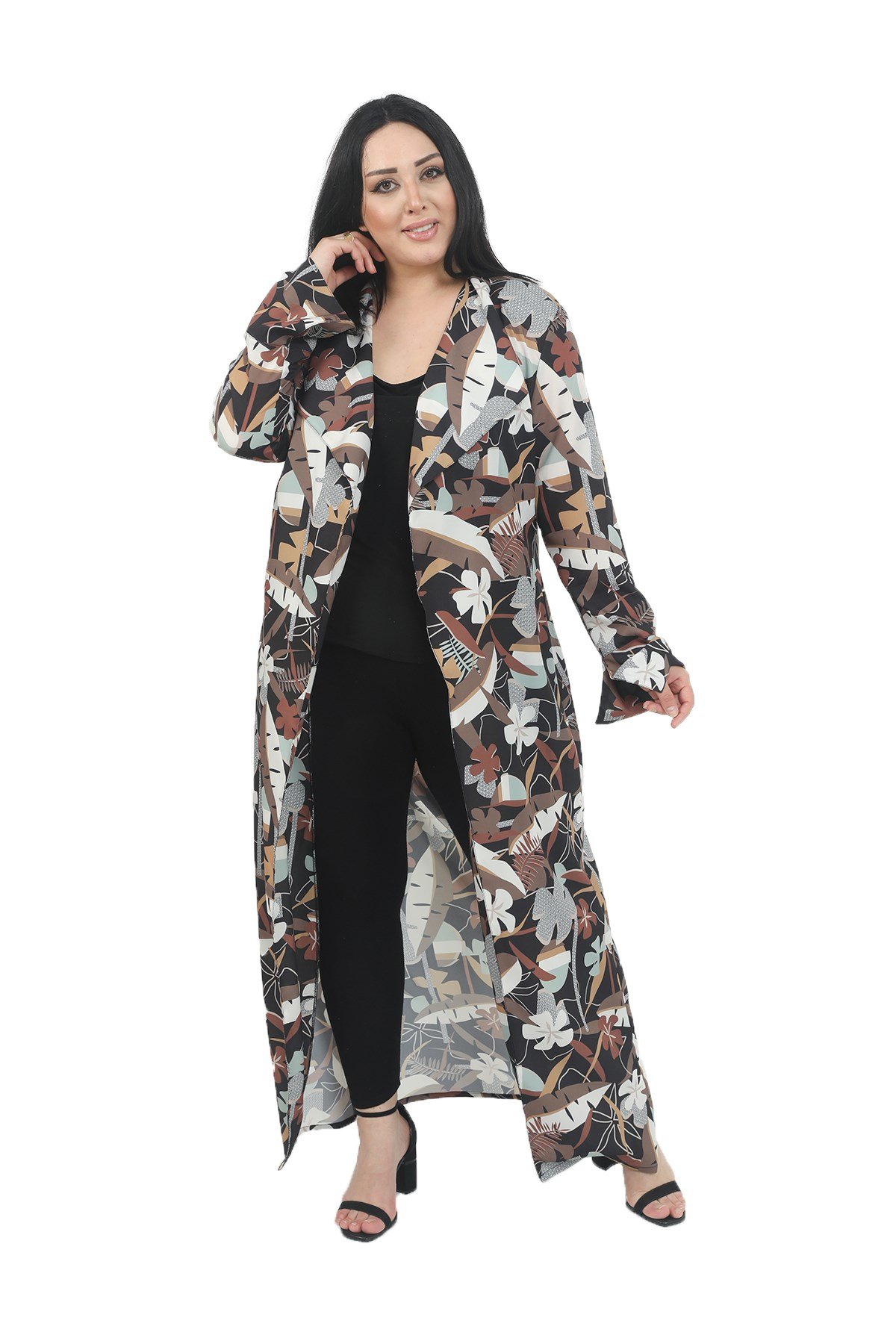 Büyük Beden Mendil Yaka Çiçek ve Yaprak Desenli Kolları Yırtmaç Detaylı Uzun Siyah Kimono&Kaftan