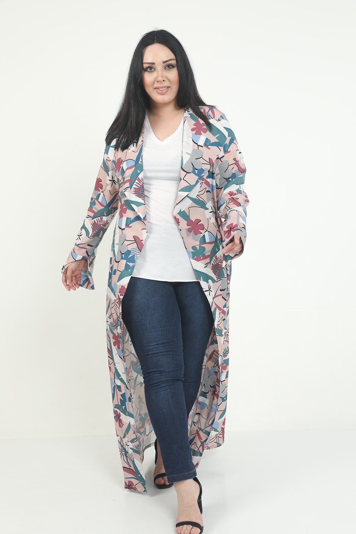 Büyük Beden Mendil Yaka Çiçek ve Yaprak Desenli Kolları Yırtmaç Detaylı Uzun Somon Kimono&Kaftan