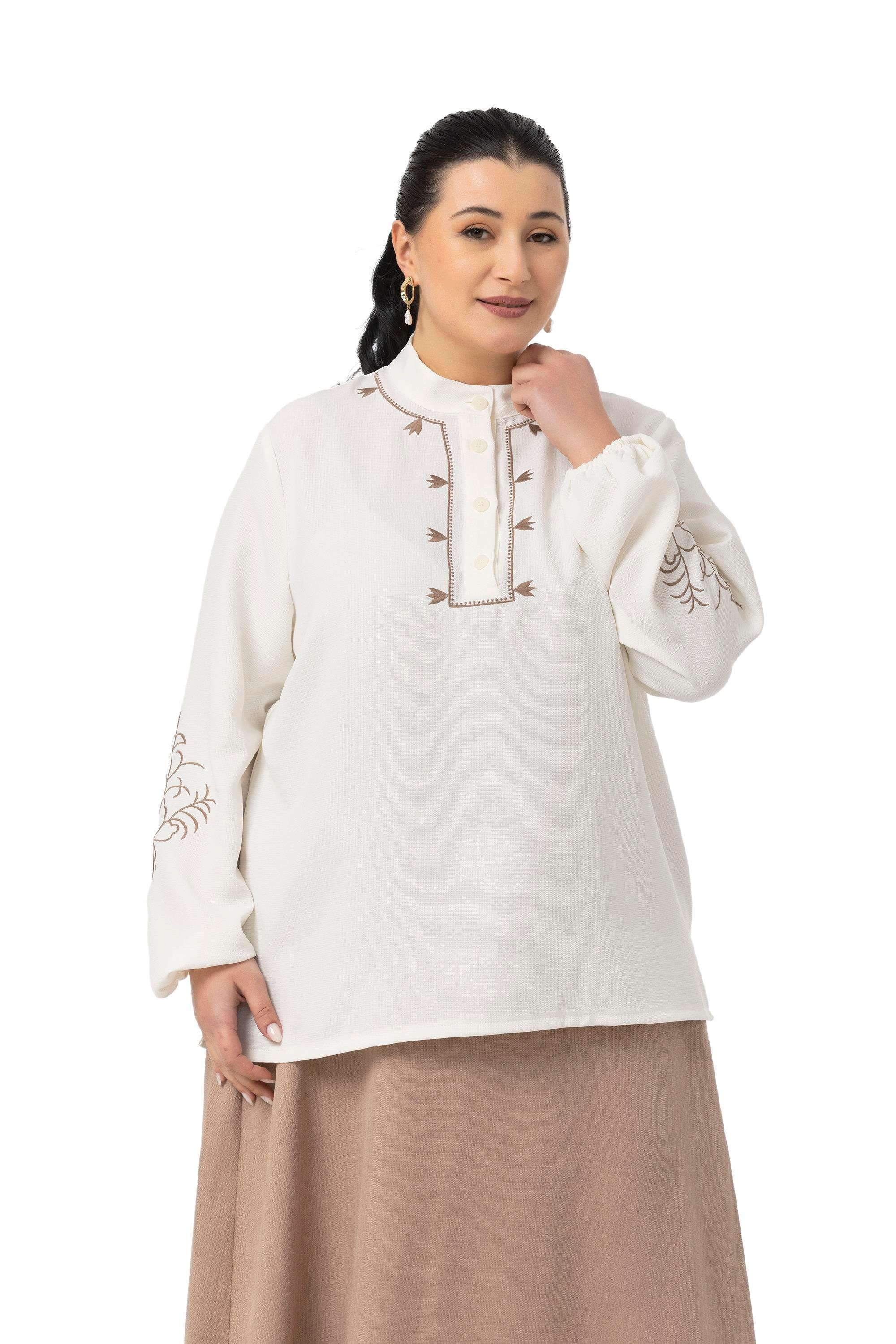 Disentis Modest Büyük Beden Nakış Detaylı Bluz Etek Vizon İkili TakımDISENTIS MODESTBüyük Beden Nakış Detaylı Bluz Etek Vizon İkili Takım