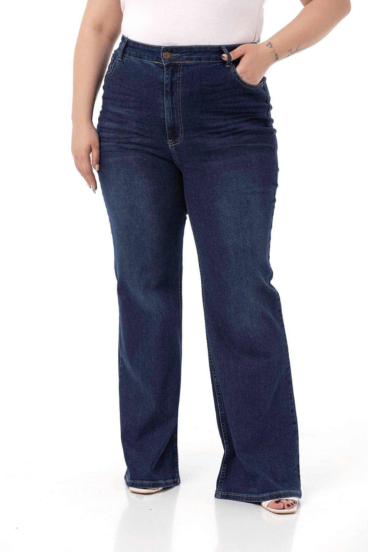 Disentis Modest Büyük Beden Önü Kraşlı Yüksek Bel İspanyol Paça Lacivert Denim PantolonDISENTIS MODESTBüyük Beden Önü Kraşlı Yüksek Bel İspanyol Paça Lacivert Denim Pantolon