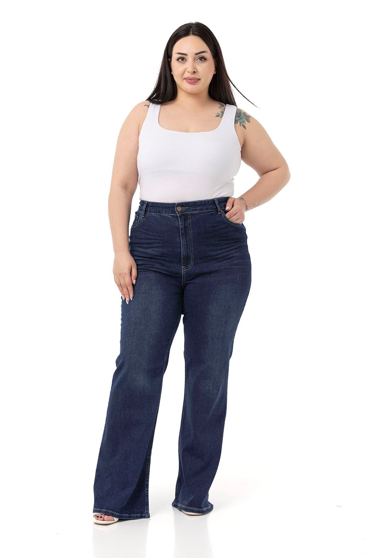 Disentis Modest Büyük Beden Önü Kraşlı Yüksek Bel İspanyol Paça Lacivert Denim PantolonDISENTIS MODESTBüyük Beden Önü Kraşlı Yüksek Bel İspanyol Paça Lacivert Denim Pantolon