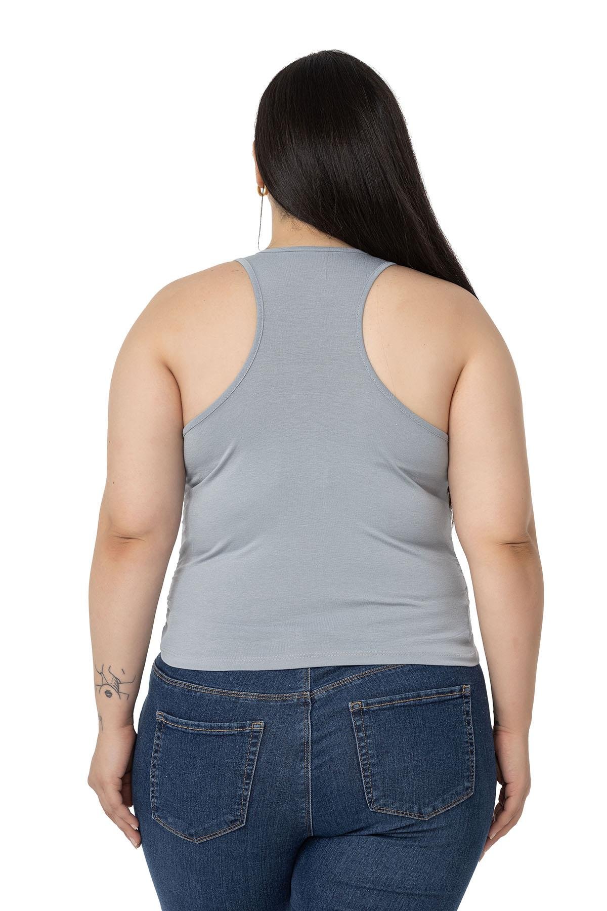 Büyük Beden Önü ve Yanları Drapeli Halter Yaka Gri Body