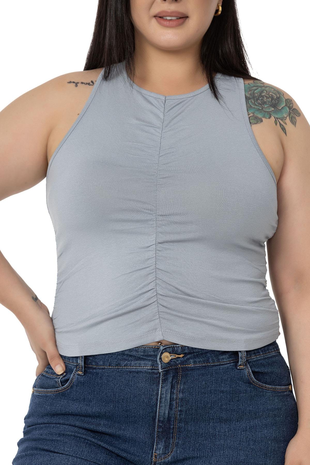 Büyük Beden Önü ve Yanları Drapeli Halter Yaka Gri Body