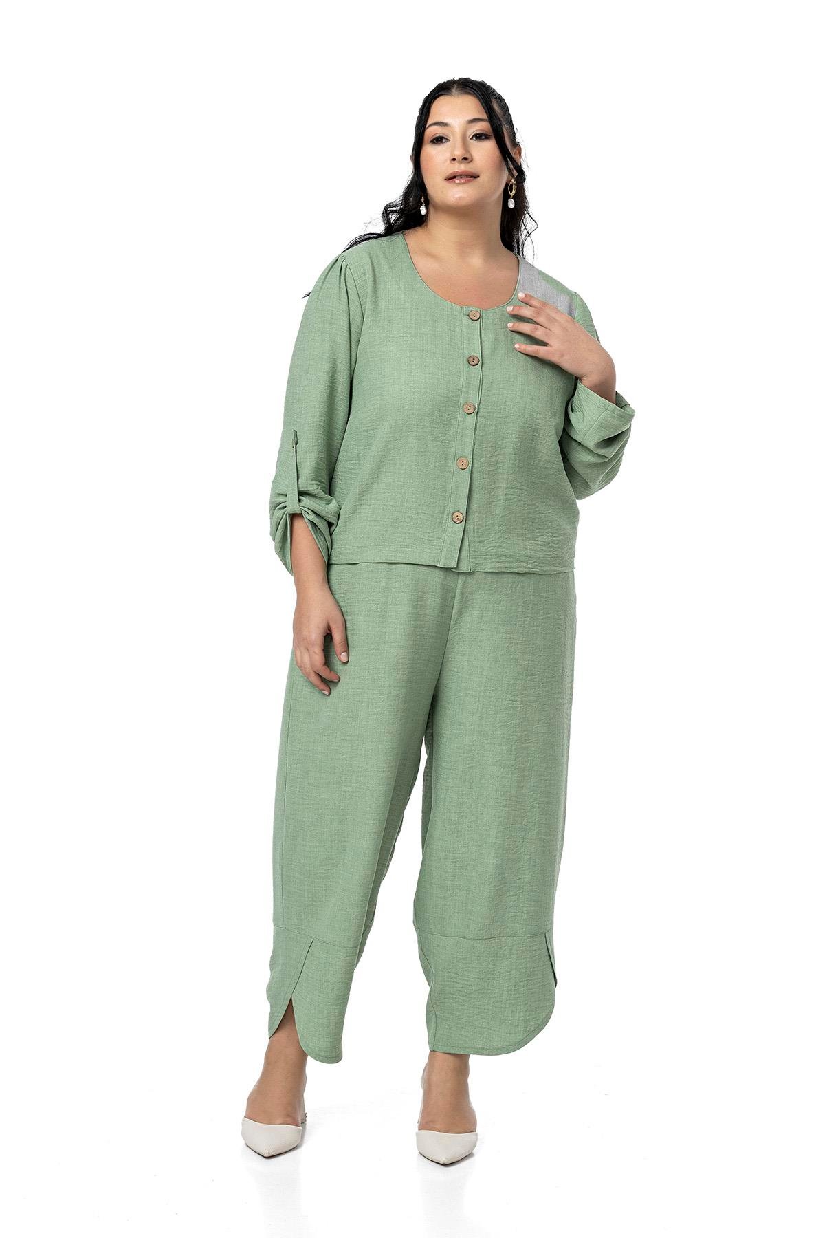 Disentis Modest Büyük Beden Paça Detaylı Bluz Pantolon Çağla Yeşili İkili TakımDISENTIS MODESTBüyük Beden Paça Detaylı Bluz Pantolon Çağla Yeşili İkili Takım