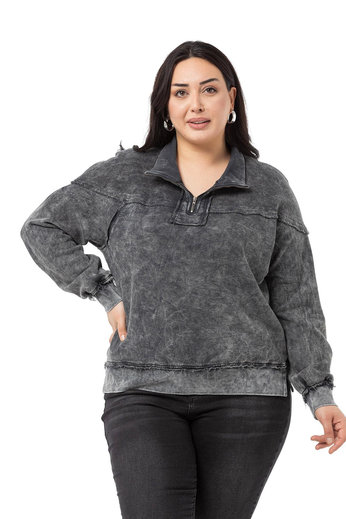 Disentis Modest Büyük Beden Pis Dikişli Fermuarlı Yırtmaçlı Parça Boyalı Antrasit SweatshirtDISENTIS MODESTBüyük Beden Pis Dikişli Fermuarlı Yırtmaçlı Parça Boyalı Antrasit Sweatshirt