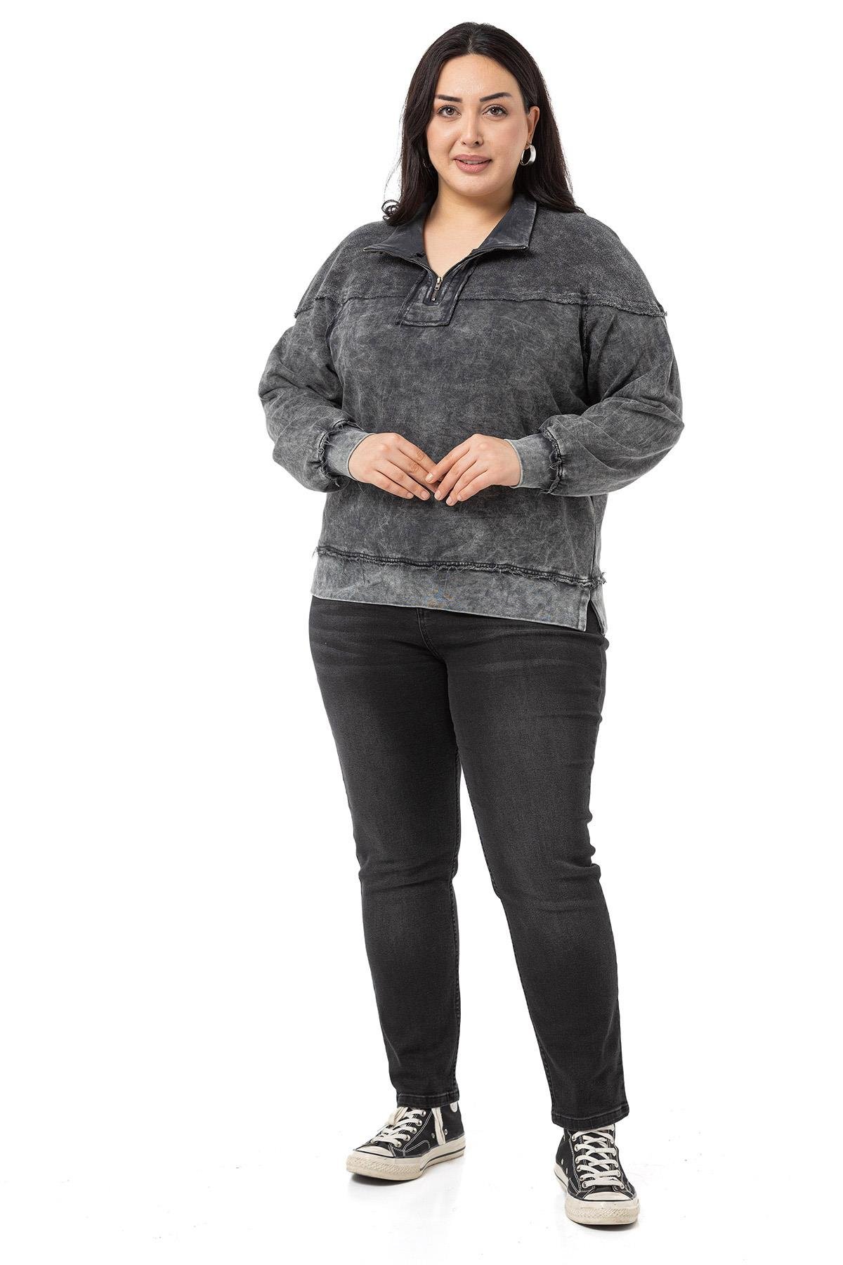 Disentis Modest Büyük Beden Pis Dikişli Fermuarlı Yırtmaçlı Parça Boyalı Antrasit SweatshirtDISENTIS MODESTBüyük Beden Pis Dikişli Fermuarlı Yırtmaçlı Parça Boyalı Antrasit Sweatshirt