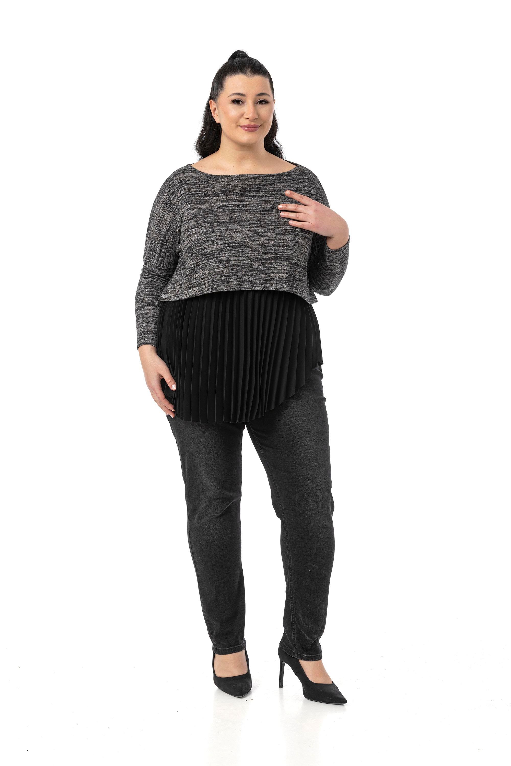 Disentis Modest Büyük Beden Plise Detaylı Beli Lastikli Siyah Gömlek EtekDISENTIS MODESTBüyük Beden Plise Detaylı Beli Lastikli Siyah Gömlek Etek