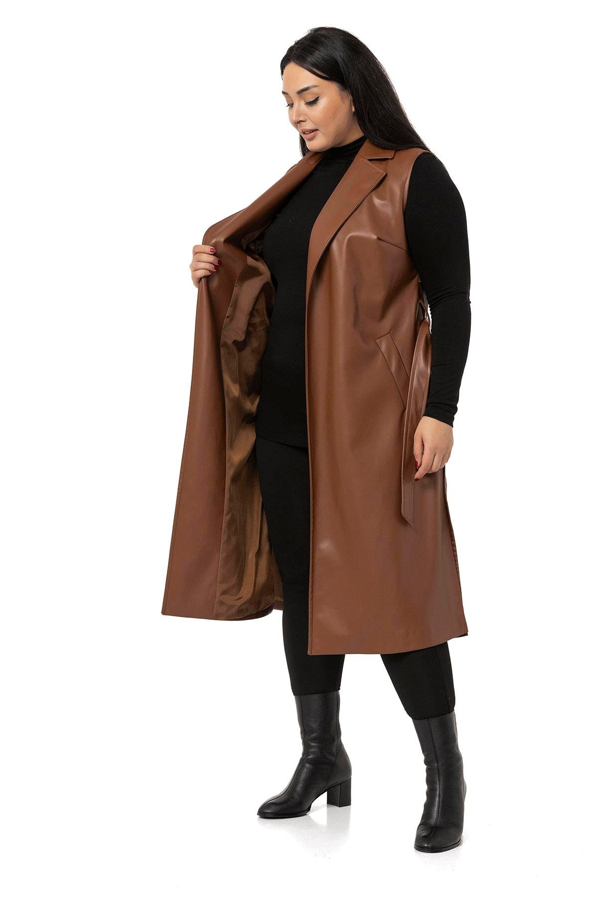 DISENTIS,BÜYÜK BEDEN, BIG SIZE, YELEK, DERİ YELEK, DİSENTİS MODESTDISENTIS MODESTBüyük Beden Rüzgarlıklı Yanları Yırtmaçlı Cepli Astarlı Deri Kahverengi Yelek