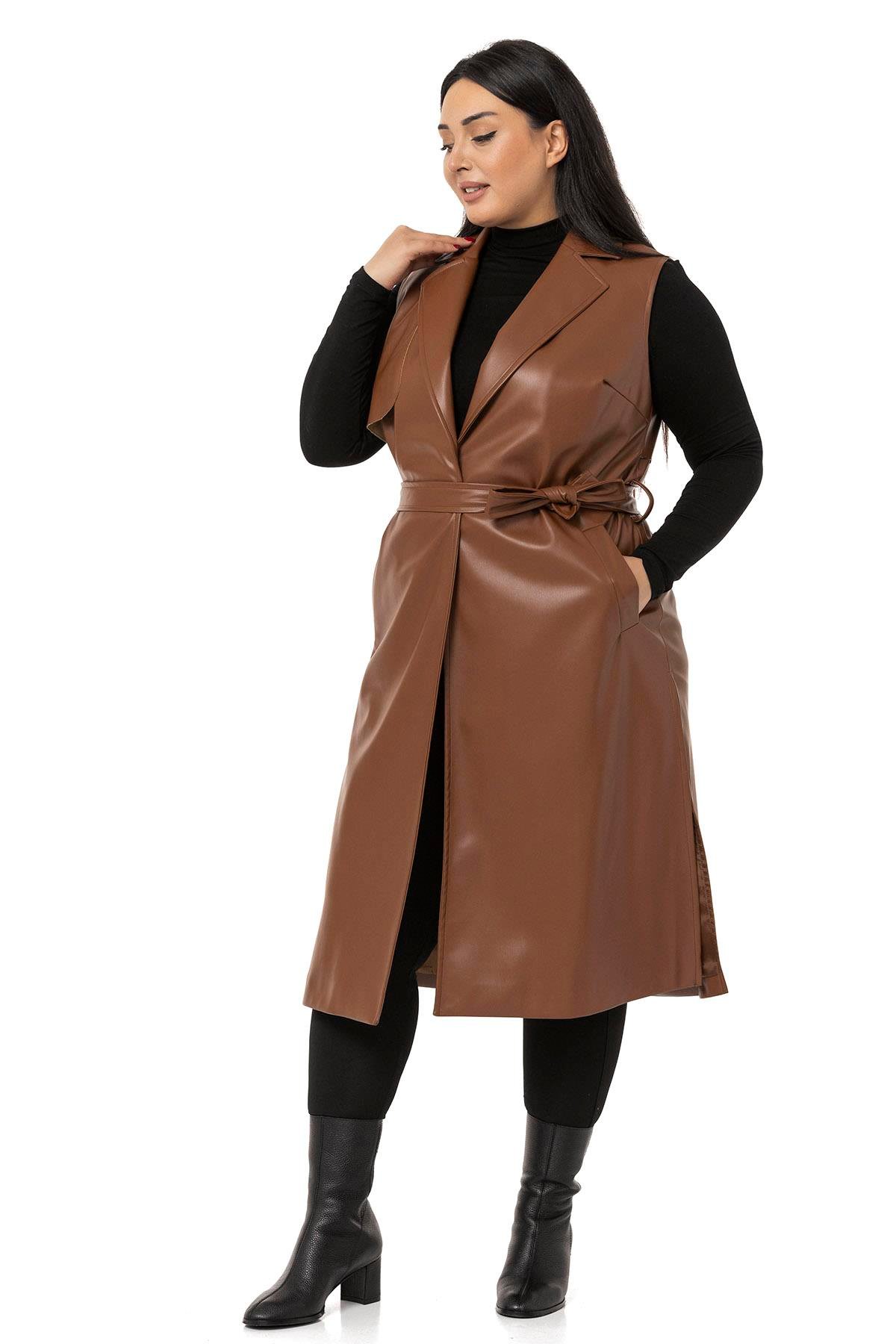 DISENTIS,BÜYÜK BEDEN, BIG SIZE, YELEK, DERİ YELEK, DİSENTİS MODESTDISENTIS MODESTBüyük Beden Rüzgarlıklı Yanları Yırtmaçlı Cepli Astarlı Deri Kahverengi Yelek