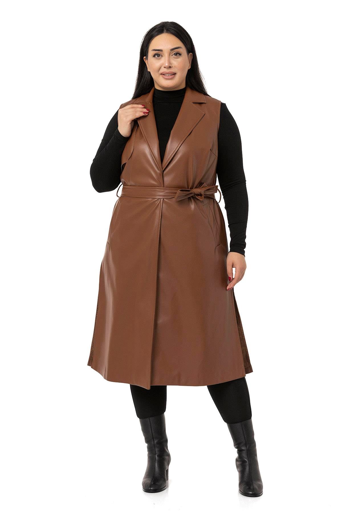 DISENTIS,BÜYÜK BEDEN, BIG SIZE, YELEK, DERİ YELEK, DİSENTİS MODESTDISENTIS MODESTBüyük Beden Rüzgarlıklı Yanları Yırtmaçlı Cepli Astarlı Deri Kahverengi Yelek