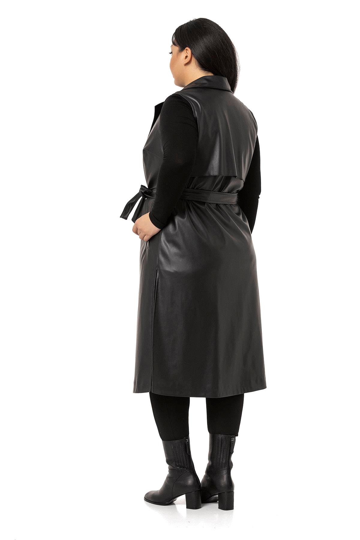 DISENTIS,BÜYÜK BEDEN, BIG SIZE, YELEK, DERİ YELEK, DİSENTİS MODESTDISENTIS MODESTBüyük Beden Rüzgarlıklı Yanları Yırtmaçlı Cepli Astarlı Deri Siyah Yelek