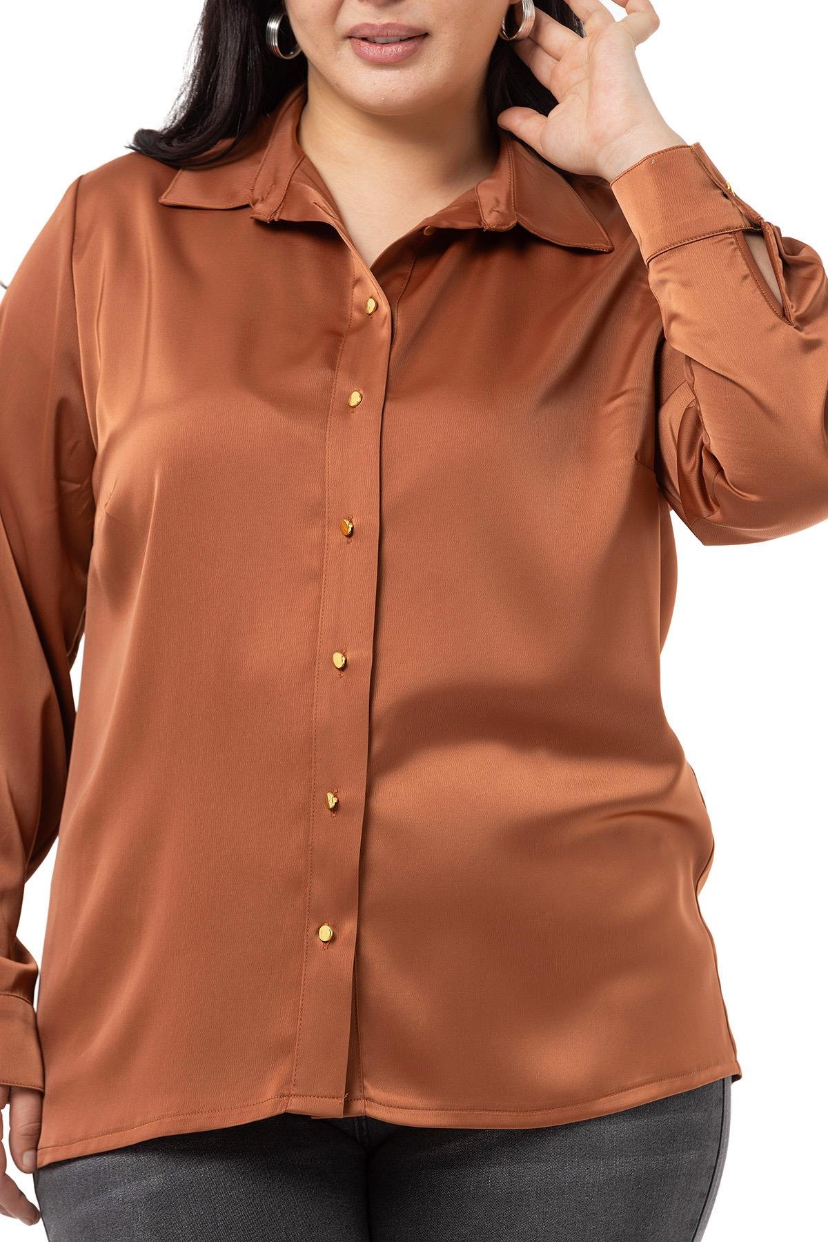 Disentis Modest Saten Dokulu Manşetli Açık Kahverengi GömlekDISENTIS MODESTBüyük Beden Saten Dokulu Manşetli Açık Kahverengi Gömlek
