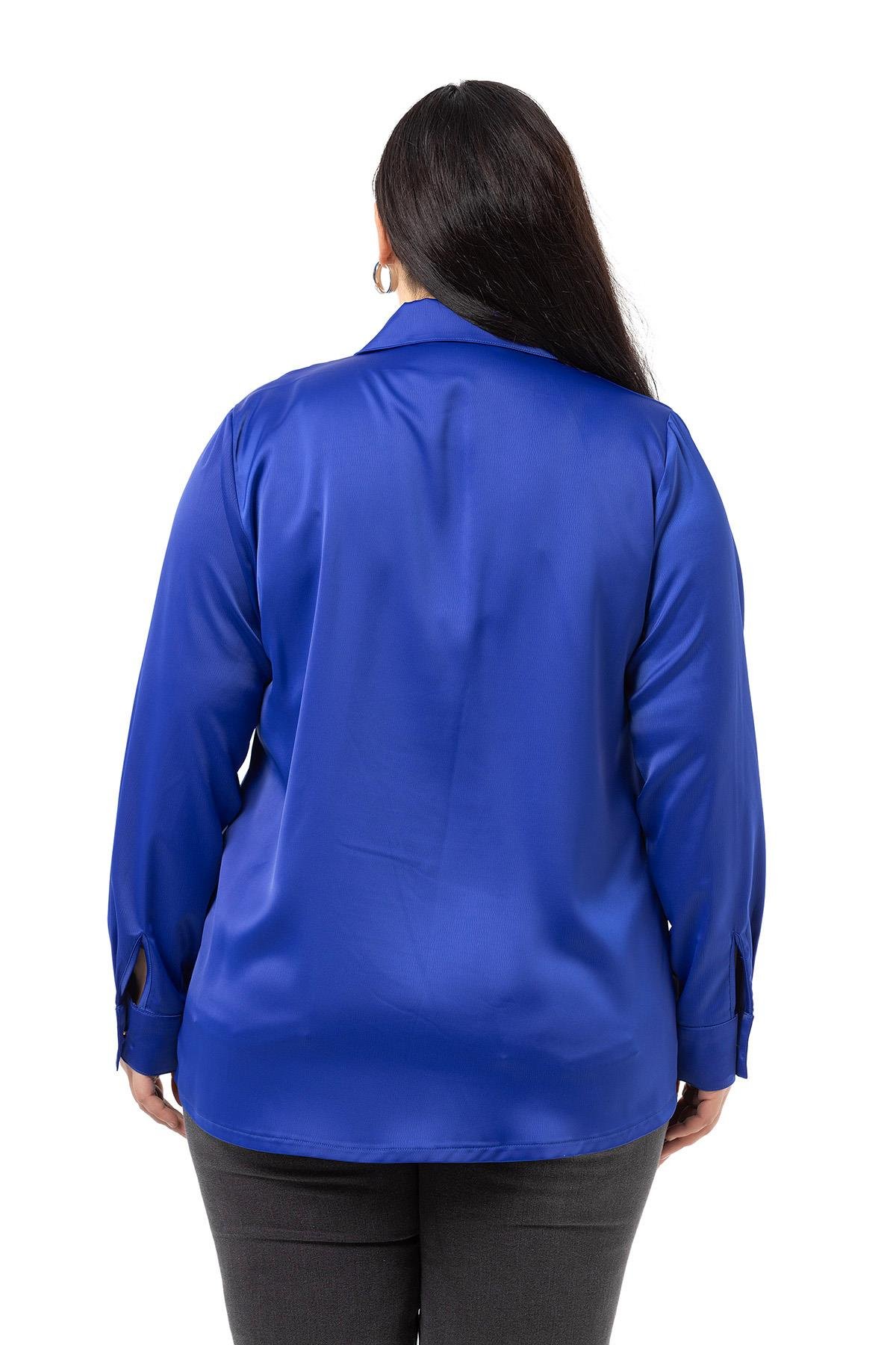 Disentis Modest Saten Dokulu Manşetli Parlement Mavi GömlekDISENTIS MODESTBüyük Beden Saten Dokulu Manşetli Parlement Mavi Gömlek