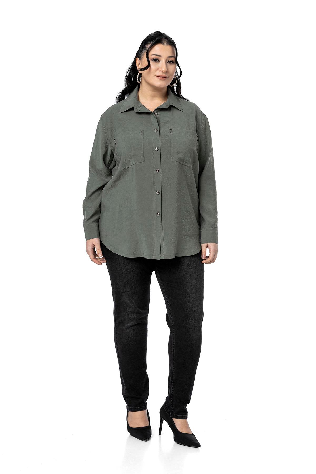 Disentis Modest Büyük Beden Torba Cepli Rivetli Haki GömlekDISENTIS MODESTBüyük Beden Torba Cepli Rivetli Haki Gömlek