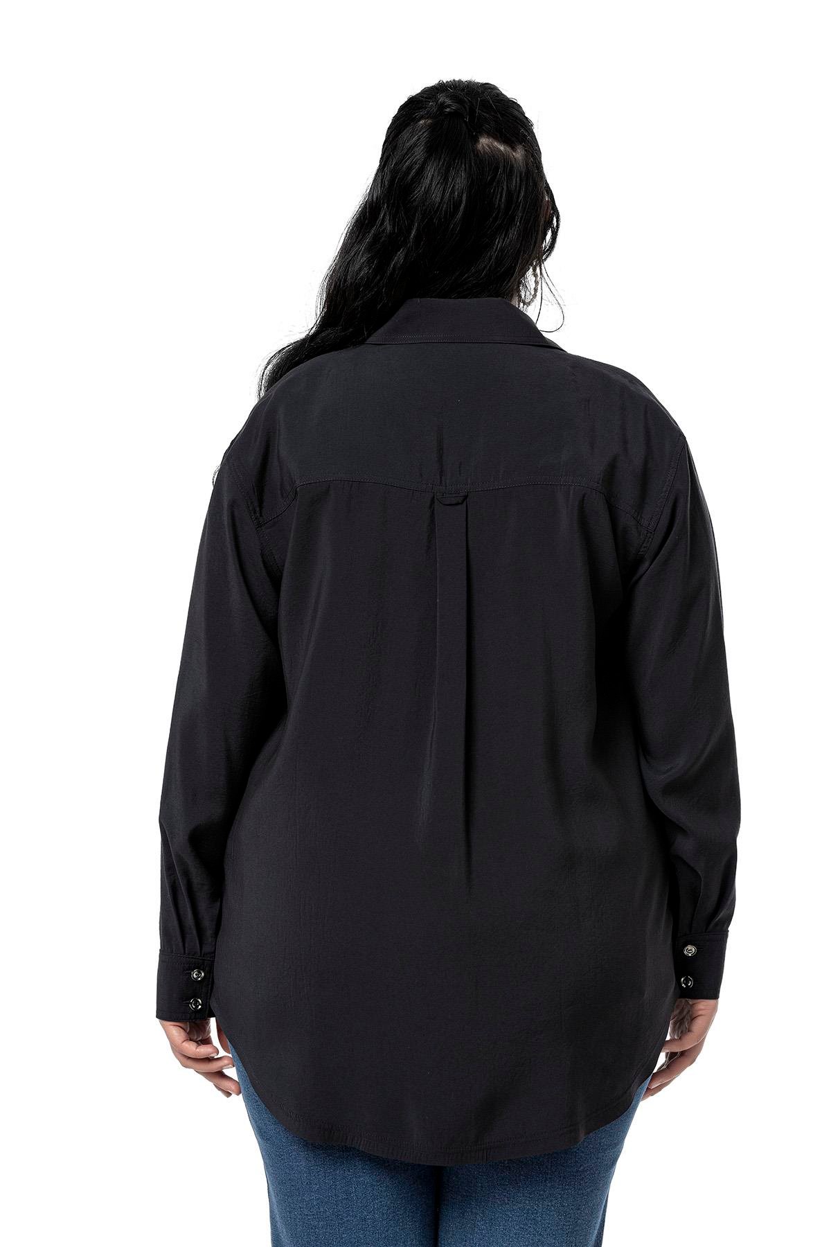 Disentis Modest Büyük Beden Torba Cepli Rivetli Siyah GömlekDISENTIS MODESTBüyük Beden Torba Cepli Rivetli Siyah Gömlek