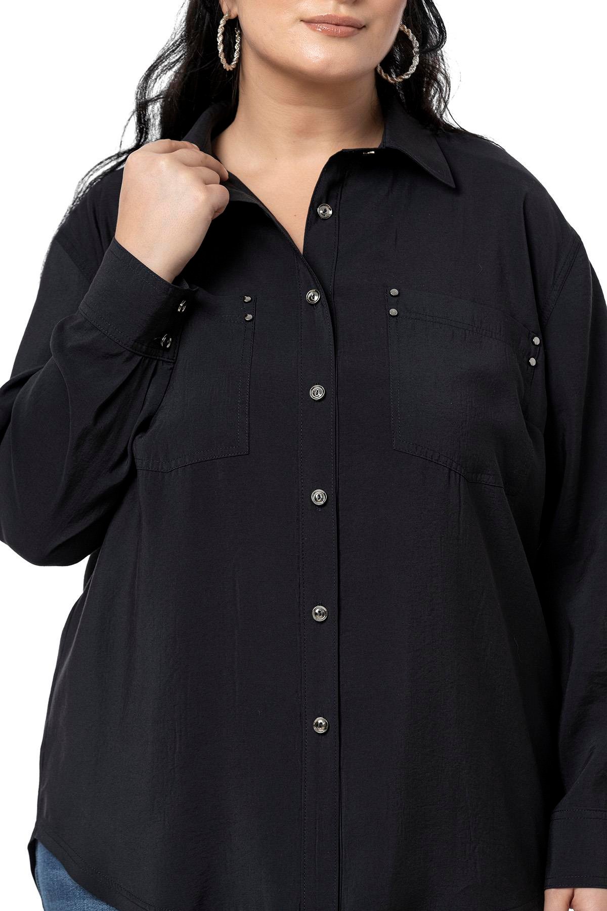 Disentis Modest Büyük Beden Torba Cepli Rivetli Siyah GömlekDISENTIS MODESTBüyük Beden Torba Cepli Rivetli Siyah Gömlek