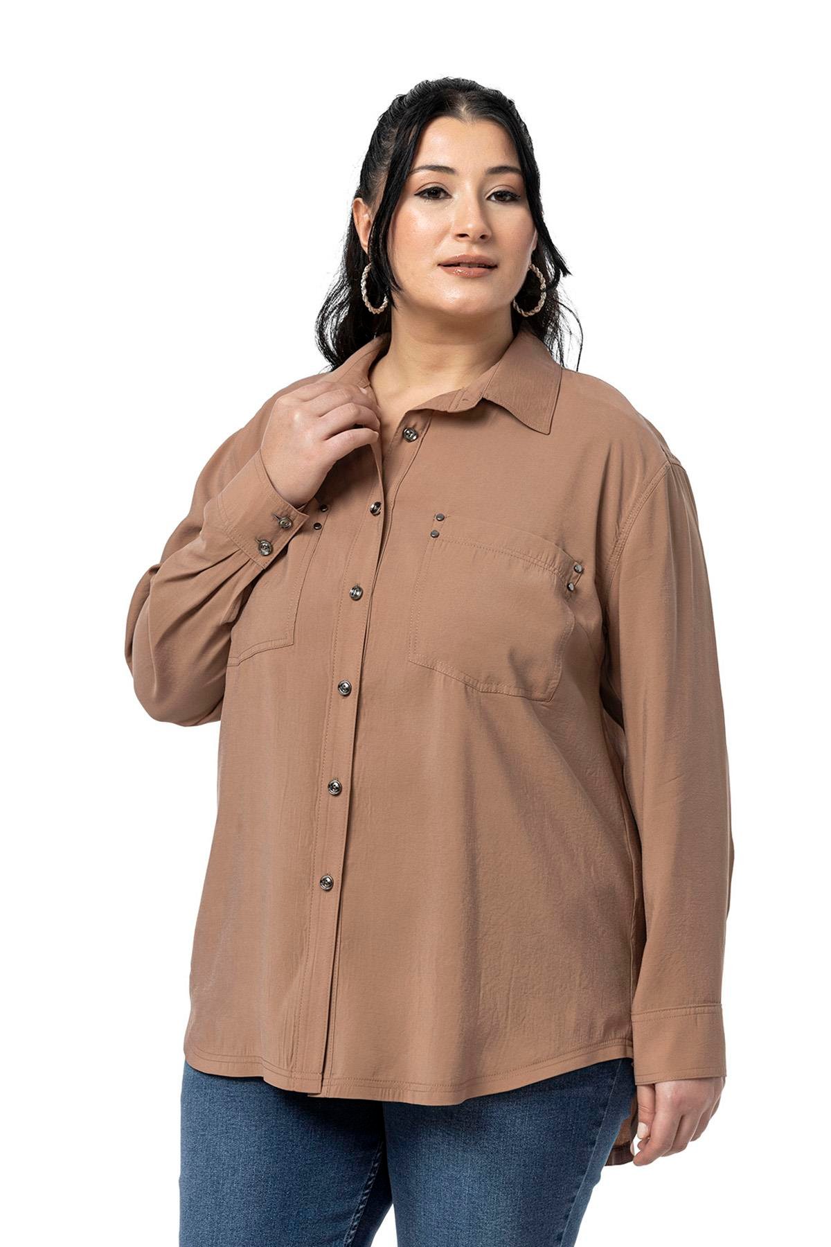 Disentis Modest Büyük Beden Torba Cepli Rivetli Vizon GömlekDISENTIS MODESTBüyük Beden Torba Cepli Rivetli Vizon Gömlek