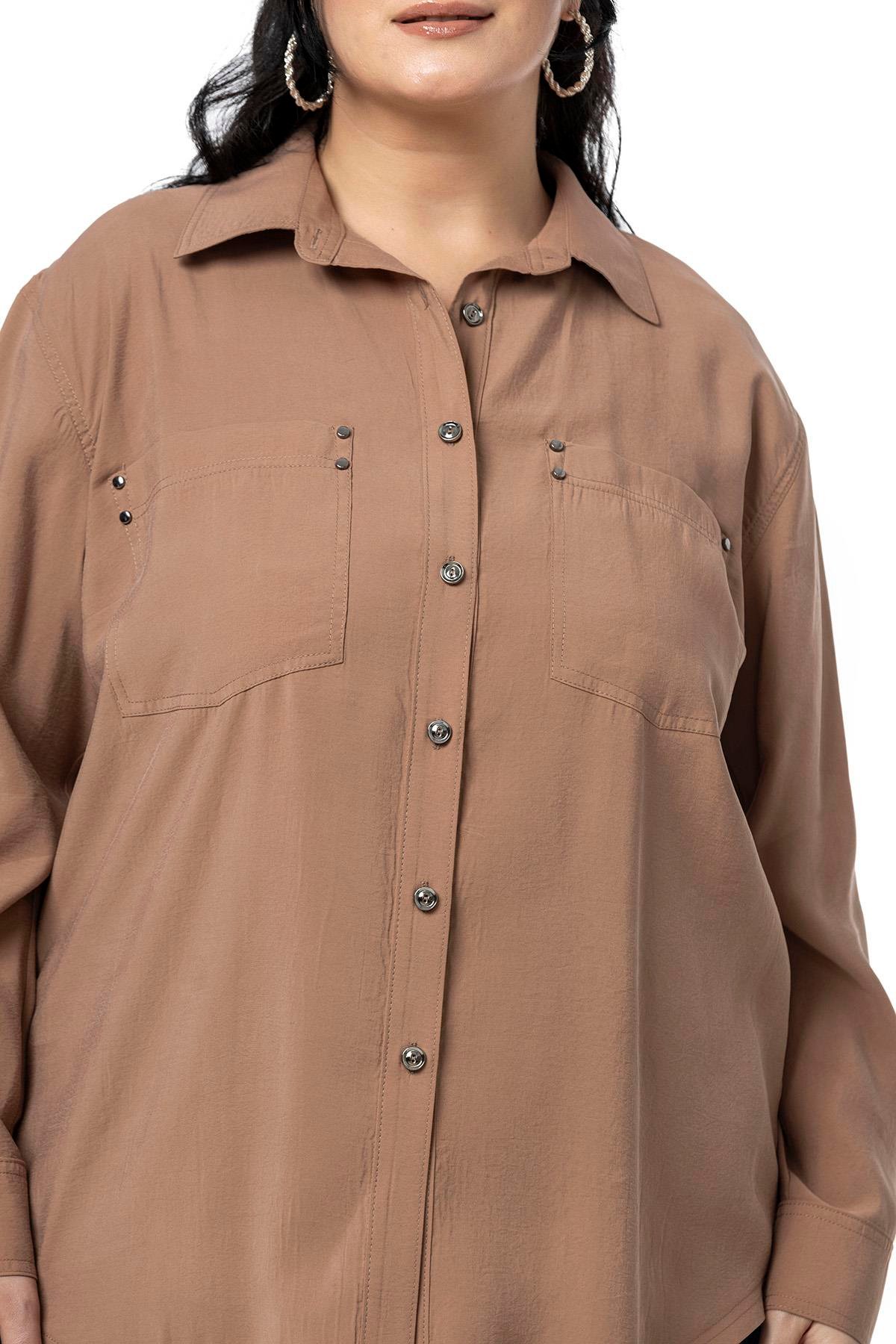 Disentis Modest Büyük Beden Torba Cepli Rivetli Vizon GömlekDISENTIS MODESTBüyük Beden Torba Cepli Rivetli Vizon Gömlek