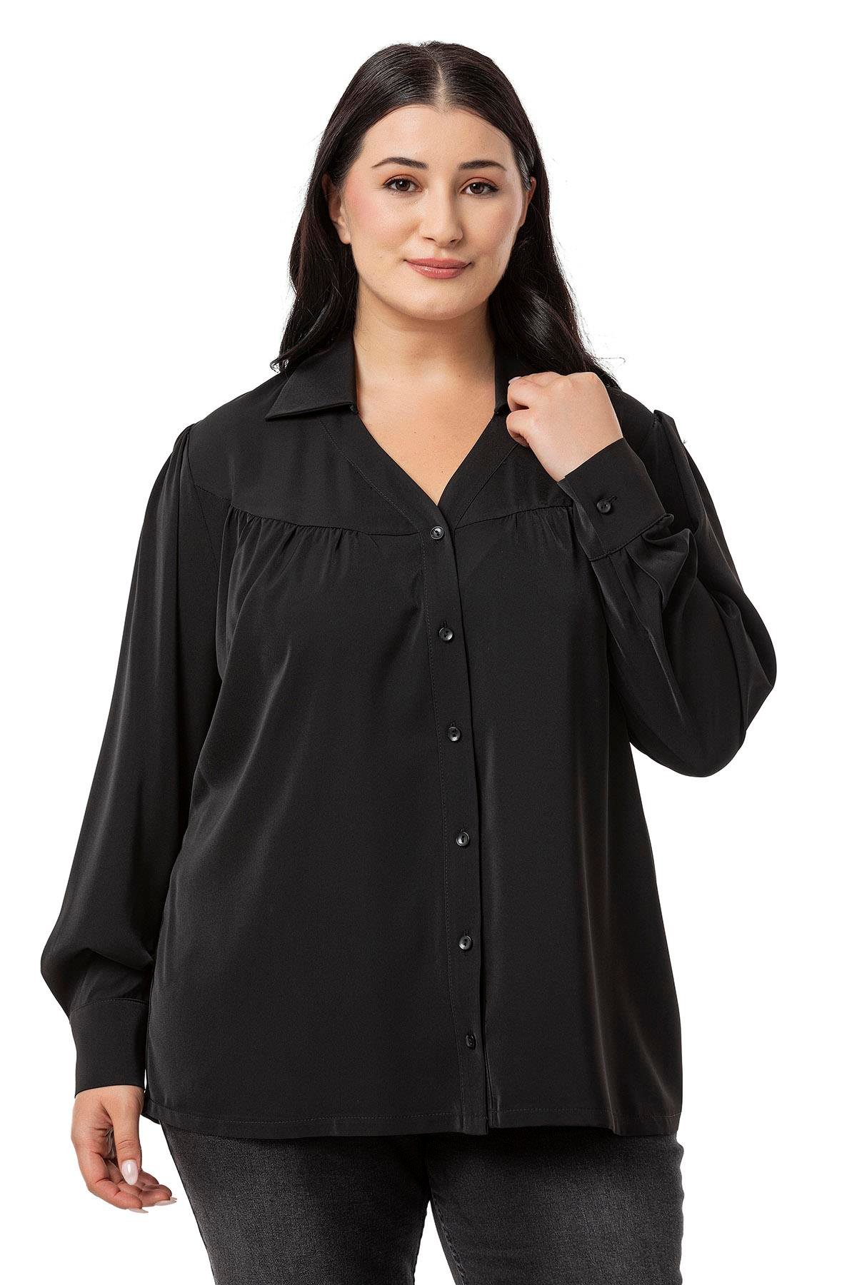 Disentis Modest Büyük Beden Yakalı Önü Büzgü Robalı Uzun Kol Siyah Gömlek DISENTIS MODESTBüyük Beden Yakalı Önü Büzgü Robalı Uzun Kol Siyah Gömlek 