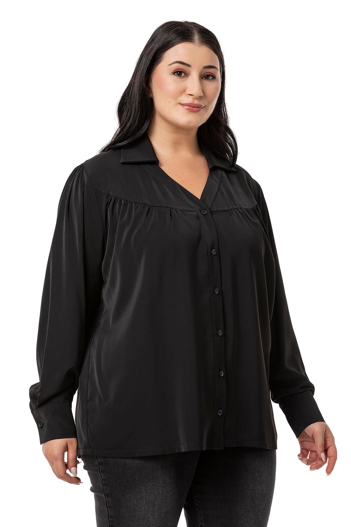Disentis Modest Büyük Beden Yakalı Önü Büzgü Robalı Uzun Kol Siyah Gömlek DISENTIS MODESTBüyük Beden Yakalı Önü Büzgü Robalı Uzun Kol Siyah Gömlek 
