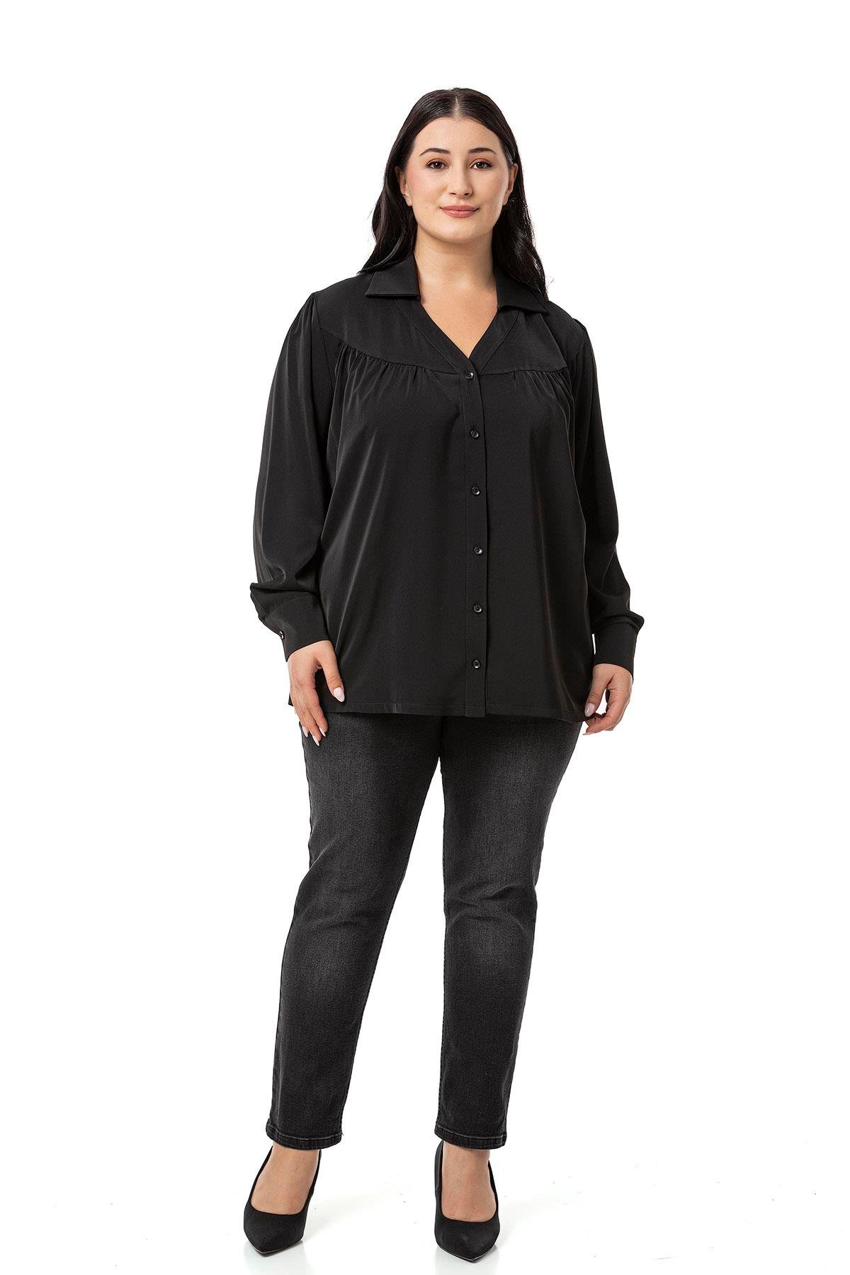Disentis Modest Büyük Beden Yakalı Önü Büzgü Robalı Uzun Kol Siyah Gömlek DISENTIS MODESTBüyük Beden Yakalı Önü Büzgü Robalı Uzun Kol Siyah Gömlek 
