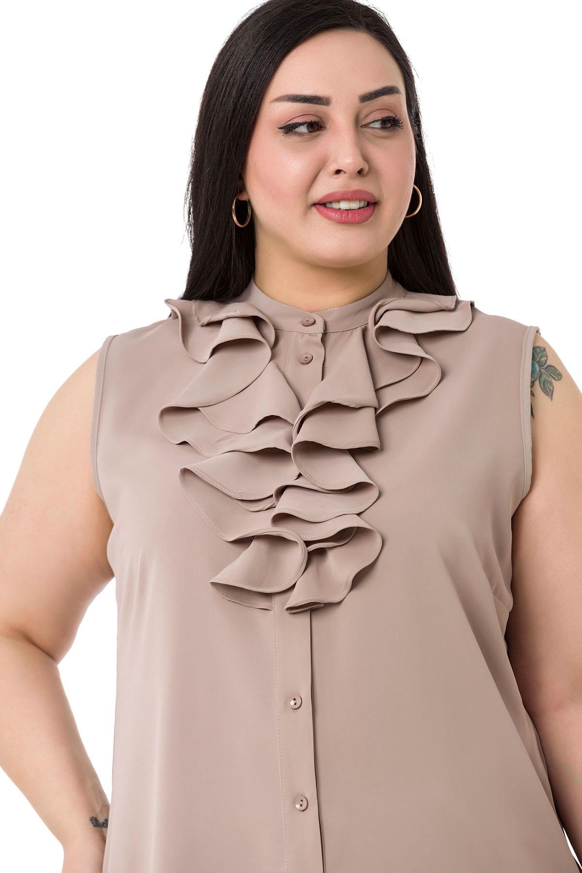 Büyük Beden Yakası İki Kat Volanlı Düğmeli Kolsuz Vizon Gömlek