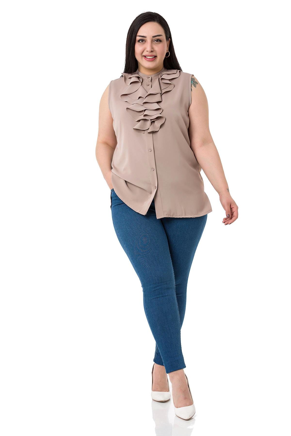 Büyük Beden Yakası İki Kat Volanlı Düğmeli Kolsuz Vizon Gömlek